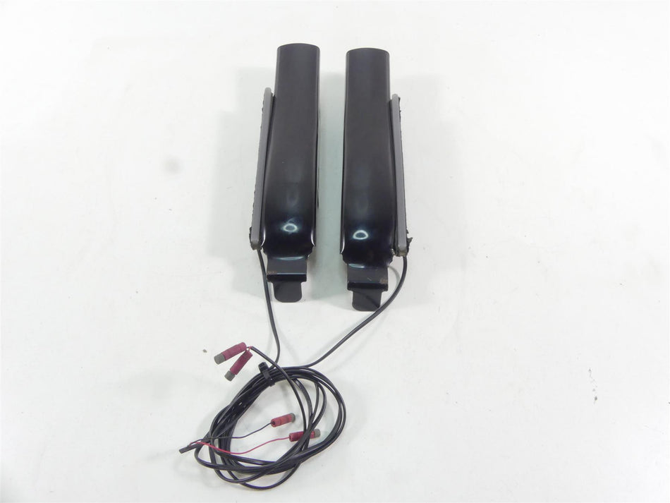 2004 Harley FLHTC SE CVO Electra Glide Rear Fender Fillers & Led Lights {{ shop.shopifyCountryName }} - Mototech271