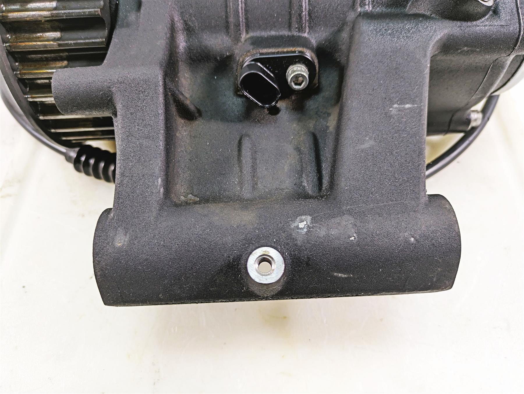2013 Harley Softail FLSTFB Fat Boy Lo 6-Speed Transmission Gear Box 33012-10A {{ shop.shopifyCountryName }} - Mototech271