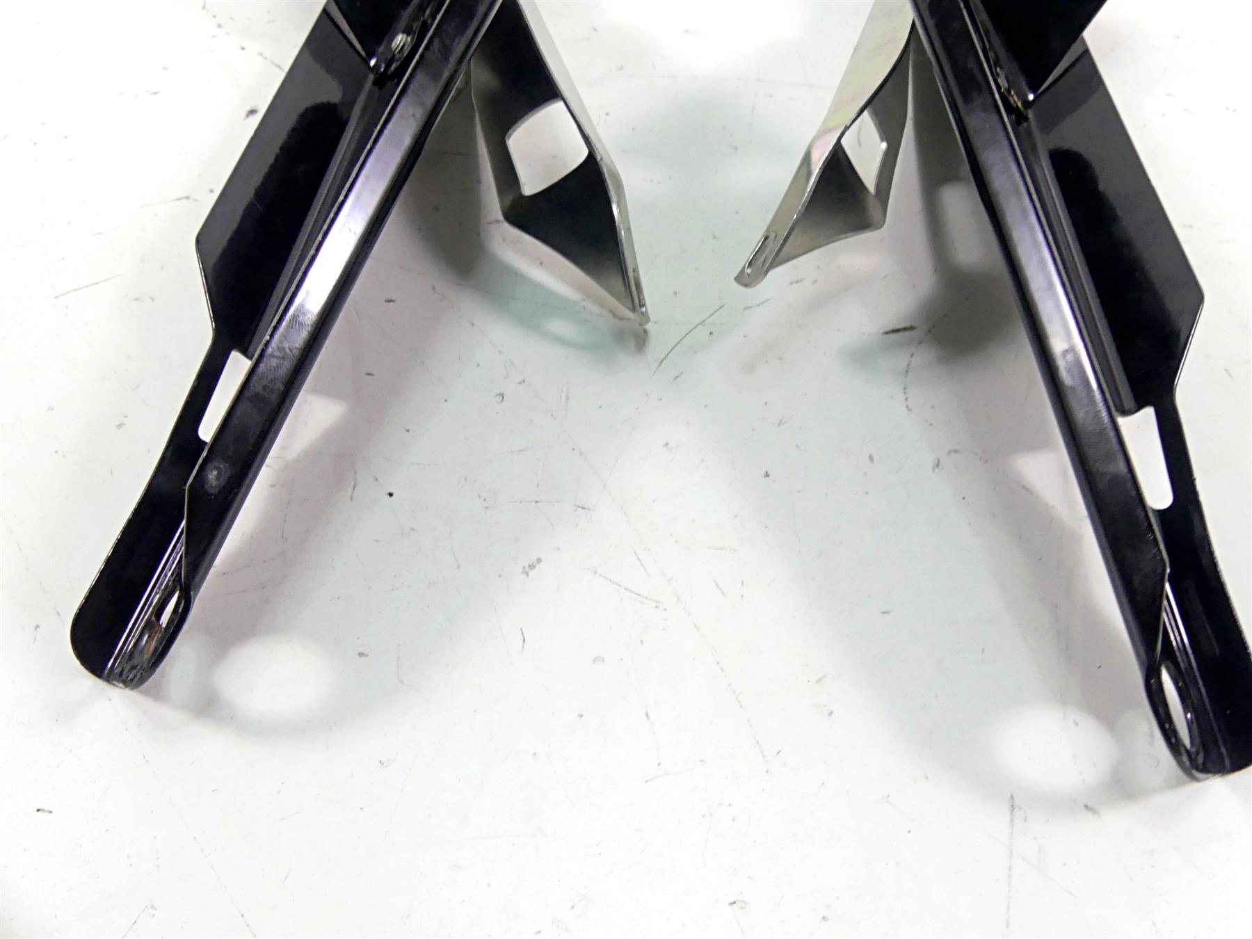 2008 Harley Touring FLHX Street Glide Front Fairing Mount Holder Set 58479-96B {{ shop.shopifyCountryName }} - Mototech271