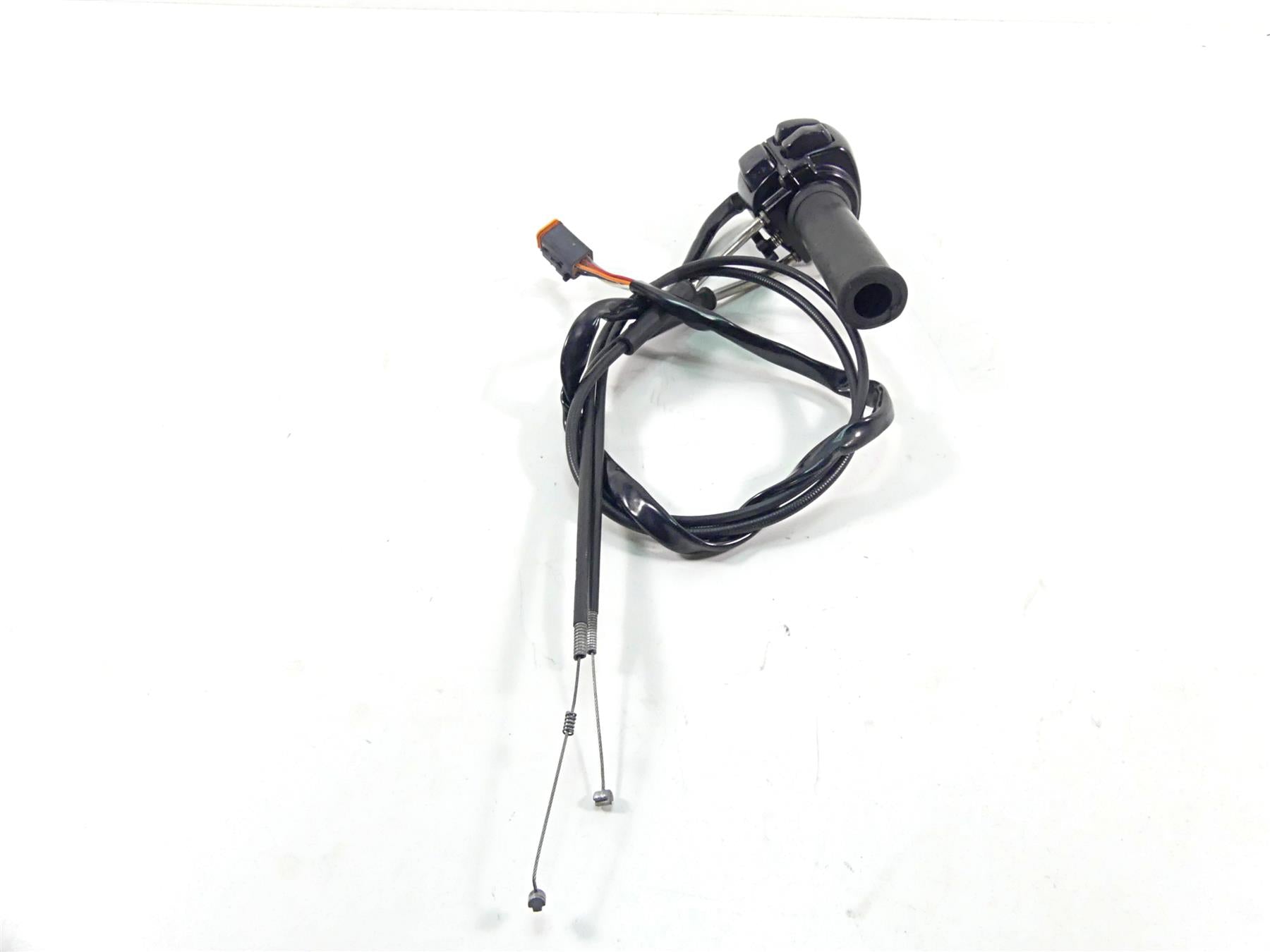 2005 Harley Sportster XL1200 C Right Hand Control Switch 71684-06A 71683-06A {{ shop.shopifyCountryName }} - Mototech271