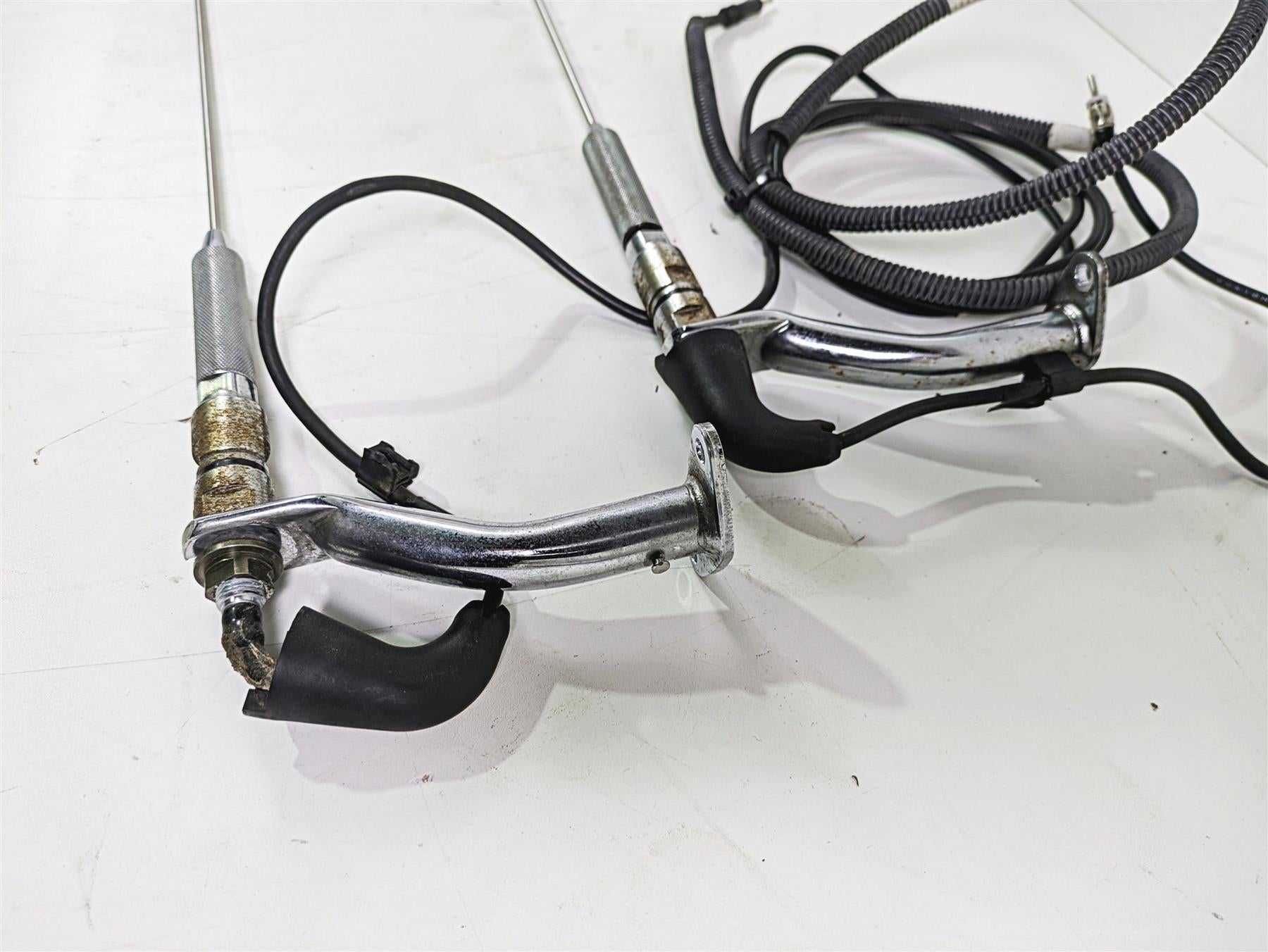 2004 Yamaha XVZ1300 Royal Star Rear FM Radio & CB Antenna Set 4XY-88143-10-00 {{ shop.shopifyCountryName }} - Mototech271