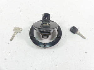 2007 Victory Vegas Jackpot Fuel Gas Petrol Tank Cap Lid & 2 Keys 4011080 4012376 | Mototech271