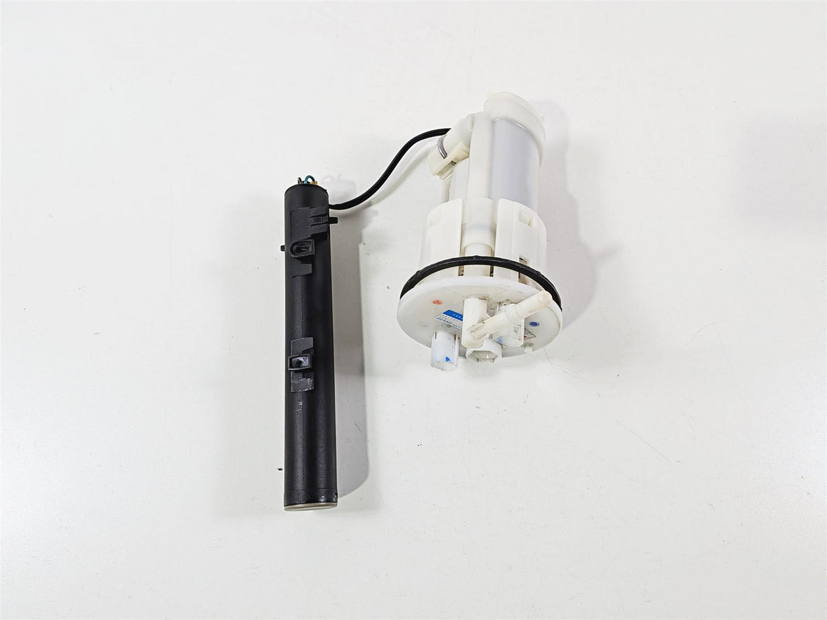 2022 Triumph Tiger 900 GT Pro Denso Fuel Gas Petrol Pump - Tested T2400735 {{ shop.shopifyCountryName }} - Mototech271