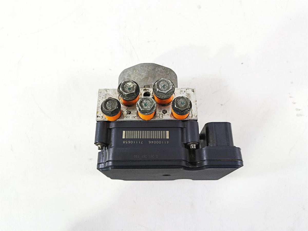 2017 Harley Touring FLTRXS Road Glide Rear Abs Brake Pump Unit Module 41100061B {{ shop.shopifyCountryName }} - Mototech271