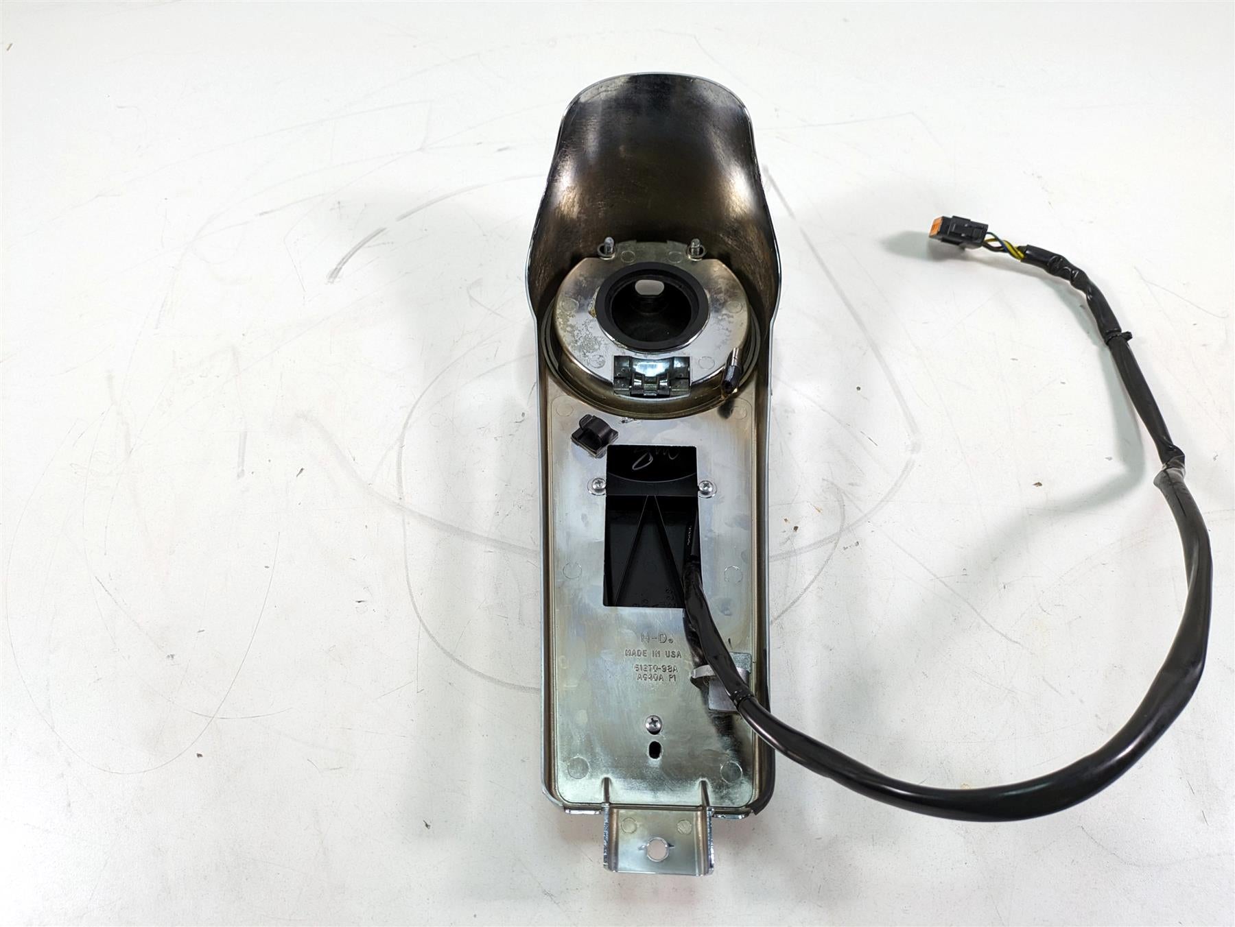 2006 Harley Touring FLHTCUI Electra Glide Fuel Gas Tank Dash Cover 61270-98A {{ shop.shopifyCountryName }} - Mototech271