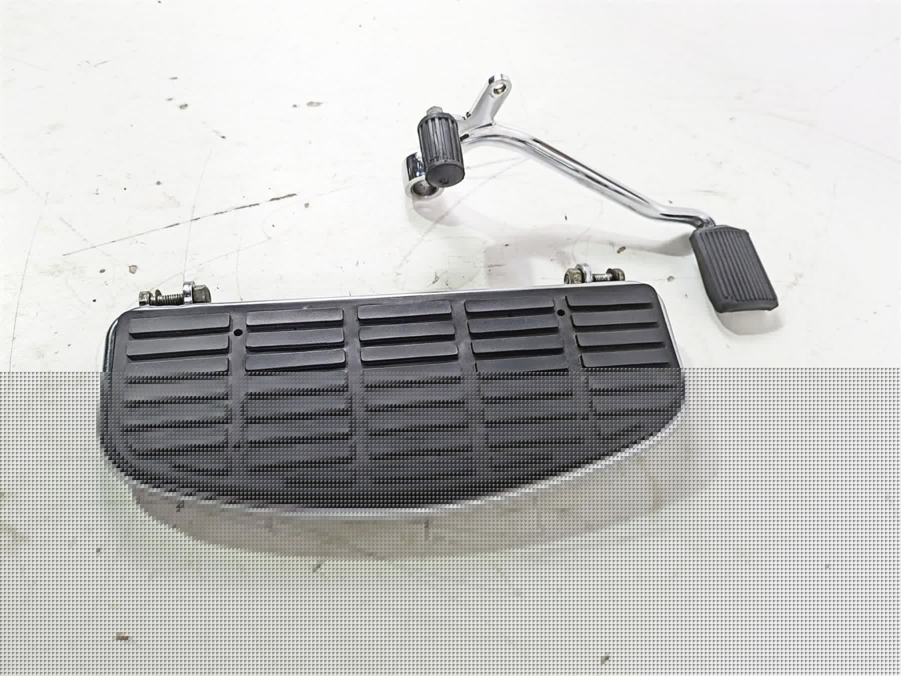 1998 Moto Guzzi California 1100 EV Right Floor Board & Brake Pedal GU03420330 {{ shop.shopifyCountryName }} - Mototech271