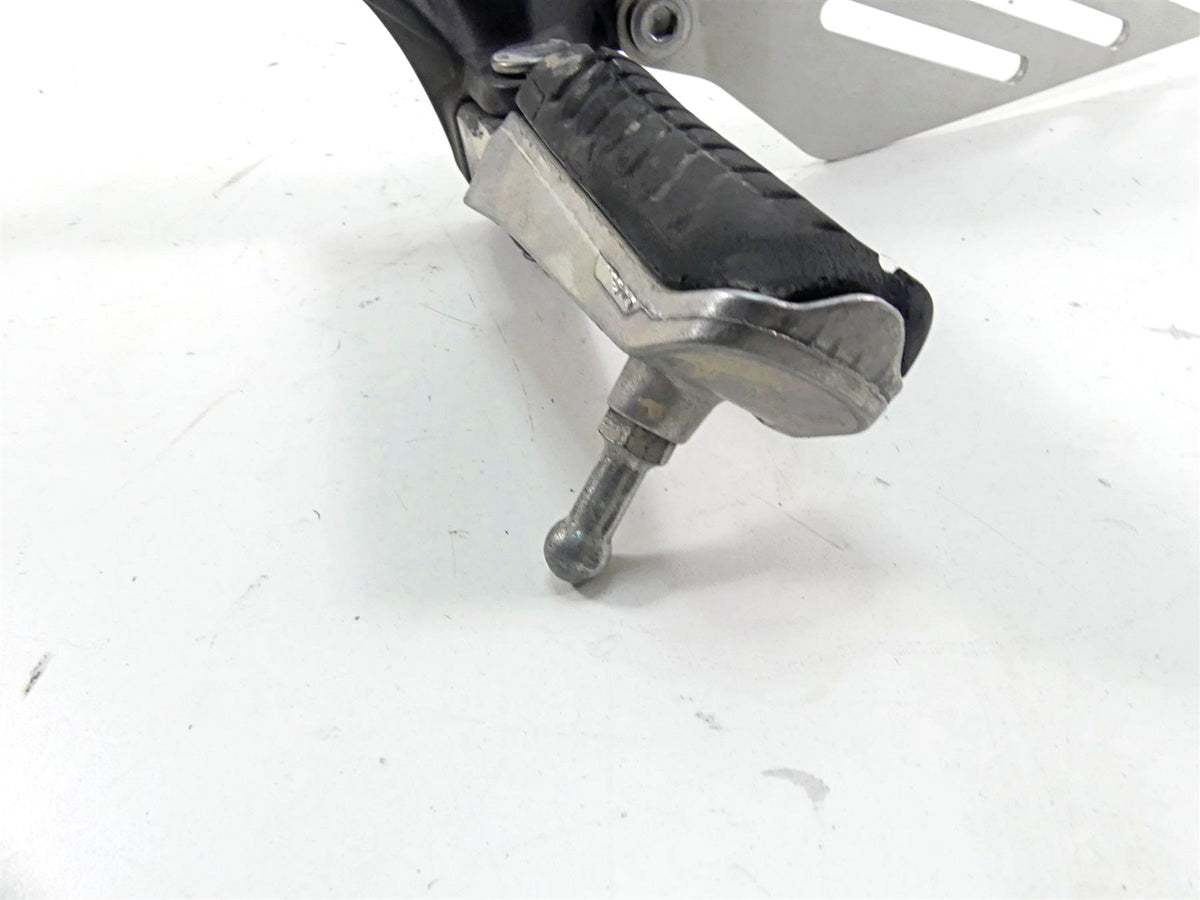 2017 Kawasaki ZX1400 ZX14R Ninja Front Left Rider Footpeg + Mount 35063-1337 {{ shop.shopifyCountryName }} - Mototech271