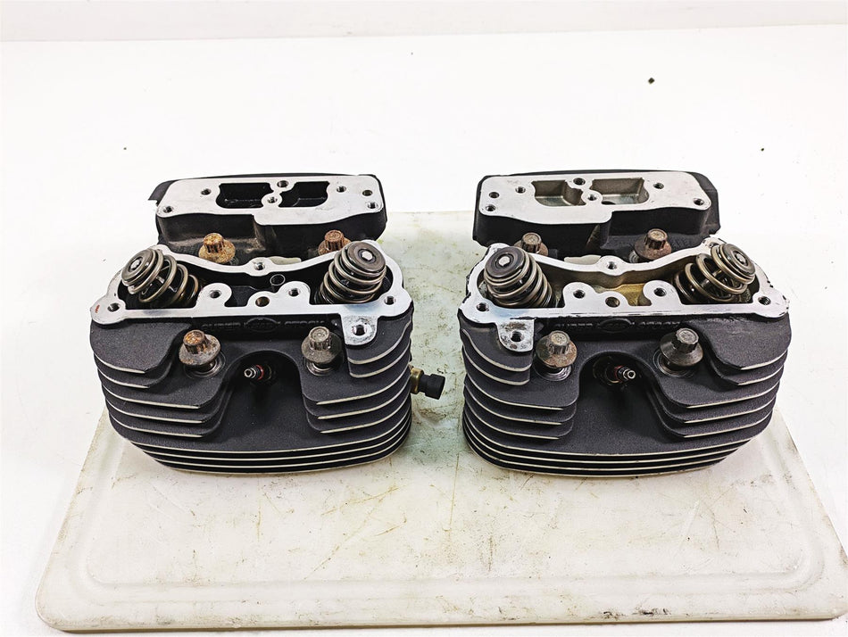 S&S Cycle Super Stock Twin Cam Cylinder Head Set 90-1050R-S F00404 {{ shop.shopifyCountryName }} - Mototech271