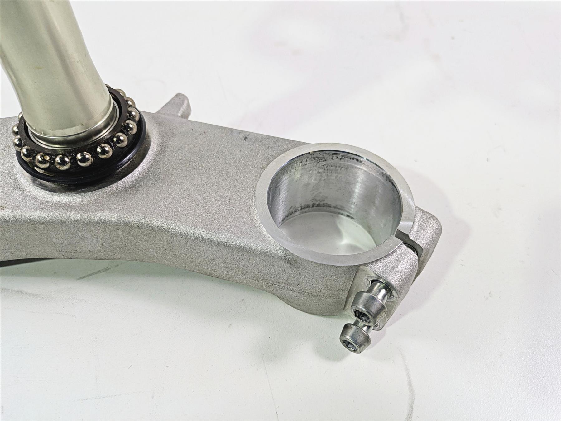 「440ページ 」 2016 Kawasaki ZX10R Ninja Upper Lower Triple Tree Set 44037