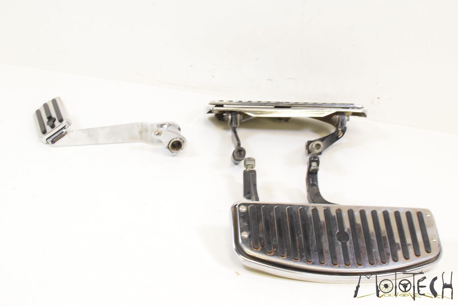 1997 Harley Touring FLHRI Road Kink Front Rider L+R Floor Board Brake Pedeal SET {{ shop.shopifyCountryName }} - Mototech271