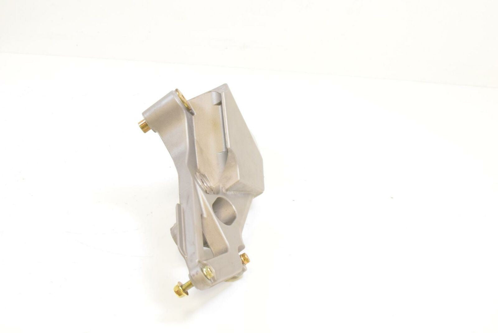07 MV Agusta Brutale B4 910R 910 R Right Frame Mount Support Bracket 80A097900 {{ shop.shopifyCountryName }} - Mototech271