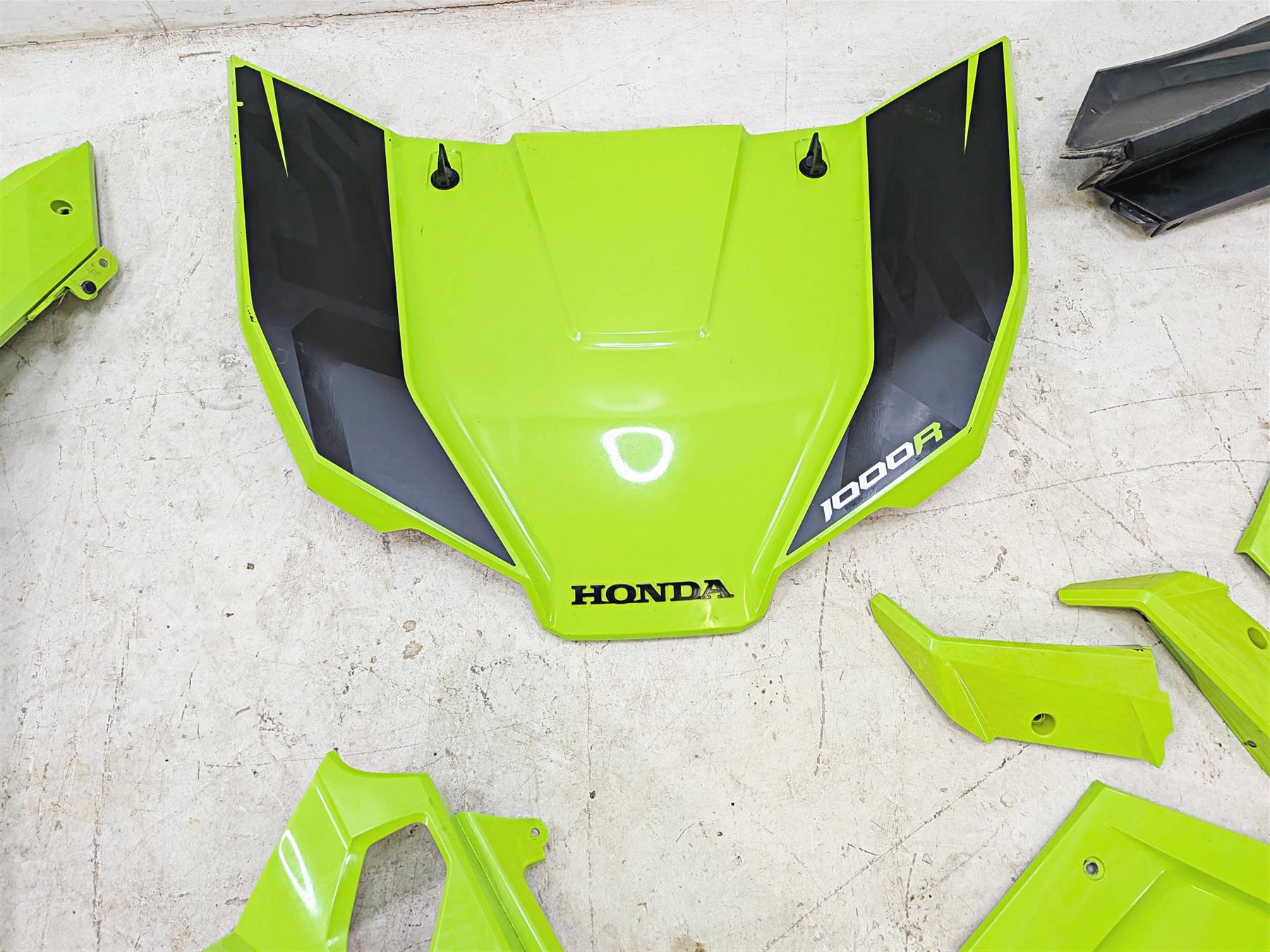 2020 Honda Talon SXS1000 S2R 1000R Fenders Hood Outer Cover Plastics 61300-HL6 {{ shop.shopifyCountryName }} - Mototech271