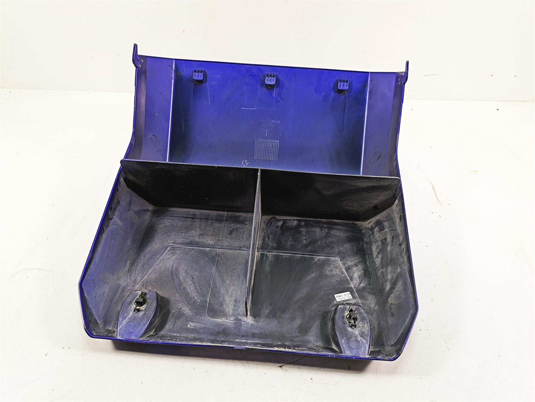 2019 Yamaha YXZ1000 R EPS SS SE Blue Rear Radiator Center Cover B5H-F172W-A0 {{ shop.shopifyCountryName }} - Mototech271