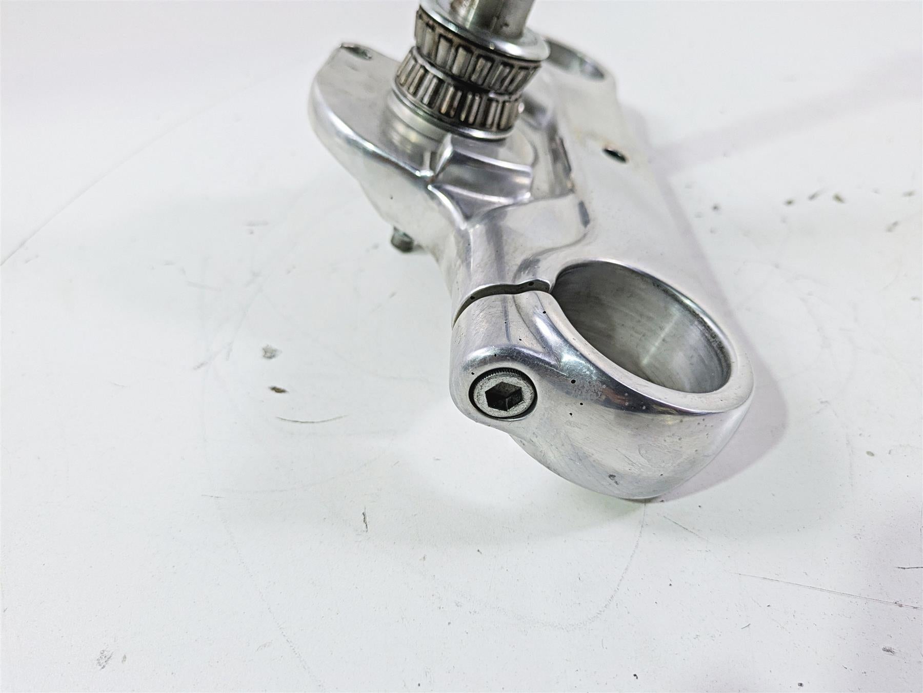 2011 Harley FXDC Dyna Super Glide Lower Triple Tree Clamp 49mm 45867-08 {{ shop.shopifyCountryName }} - Mototech271