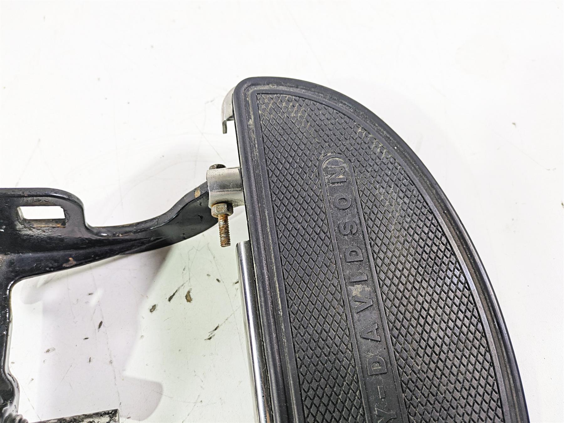 00-09 Harley Davidson Softail Right Front Floorboard 50600026 {{ shop.shopifyCountryName }} - Mototech271