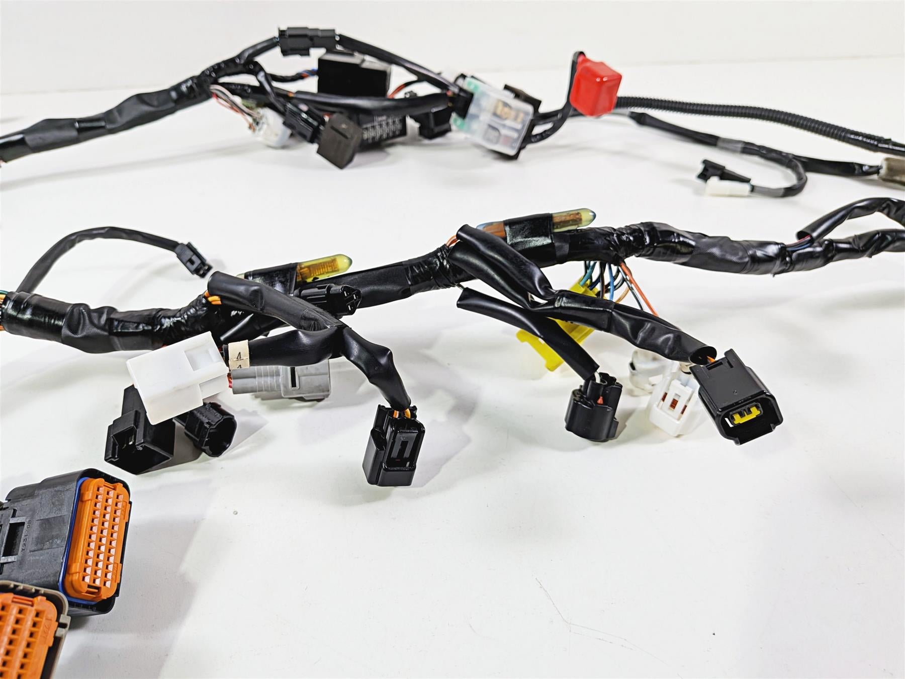 2024 Suzuki GSXR 600 Main Wiring Harness Loom - No Cuts - Nice 36610-14JC2 {{ shop.shopifyCountryName }} - Mototech271
