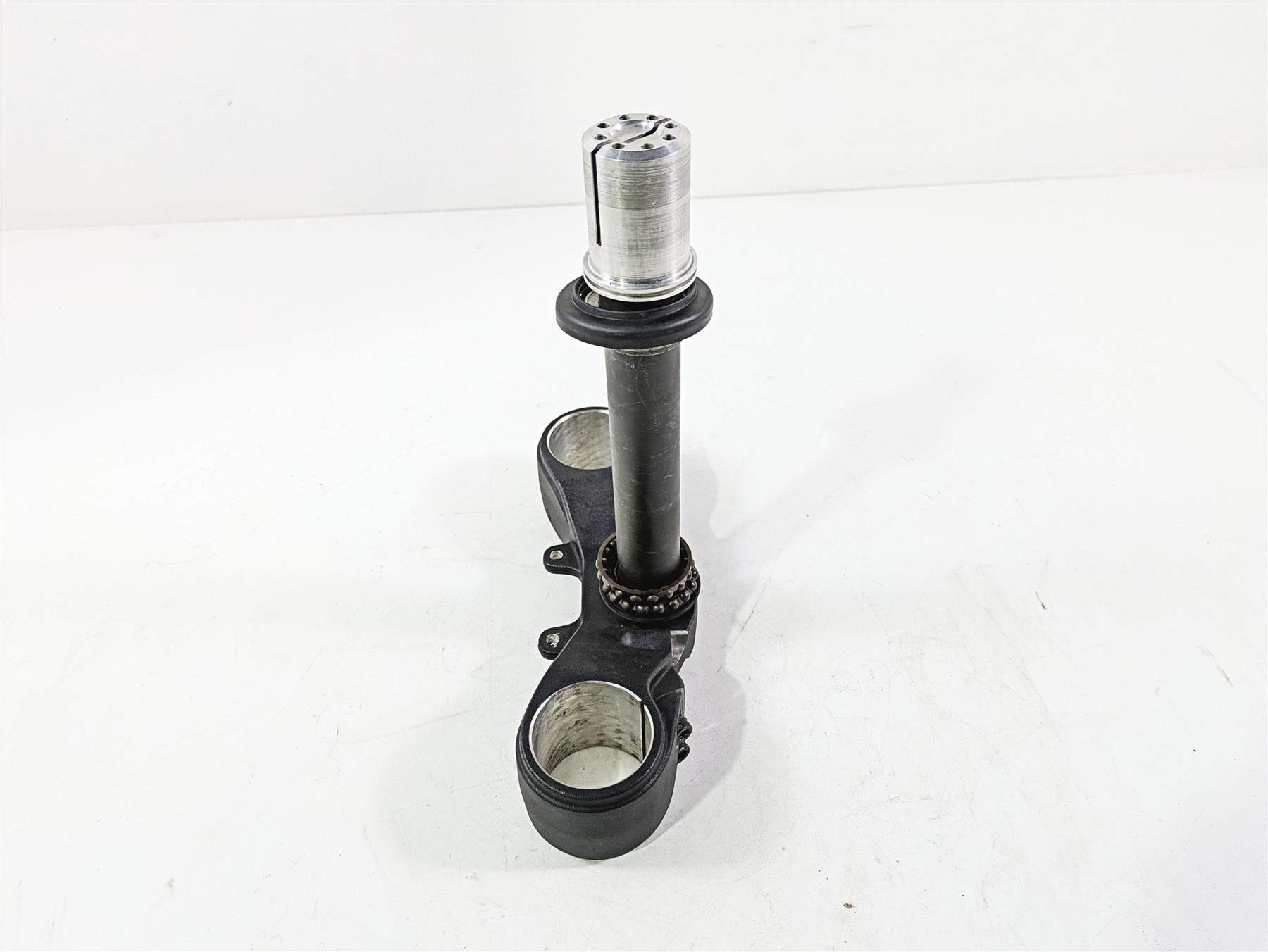 2013 Ducati Hyperstrada 821 Lower Triple Tree Steering Clamp 34220771AA {{ shop.shopifyCountryName }} - Mototech271