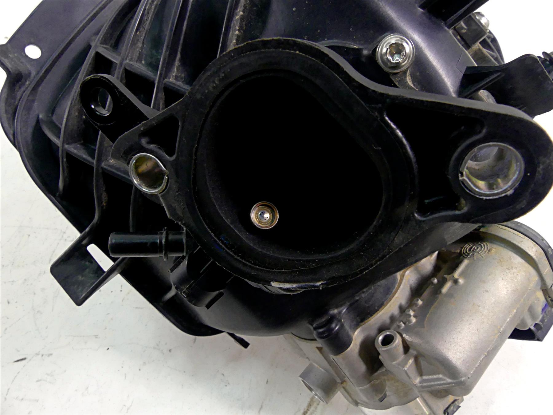 2021 Can Am Maverick Sport 1000R XRC Throttle Body Intake Manifold 420892596 {{ shop.shopifyCountryName }} - Mototech271