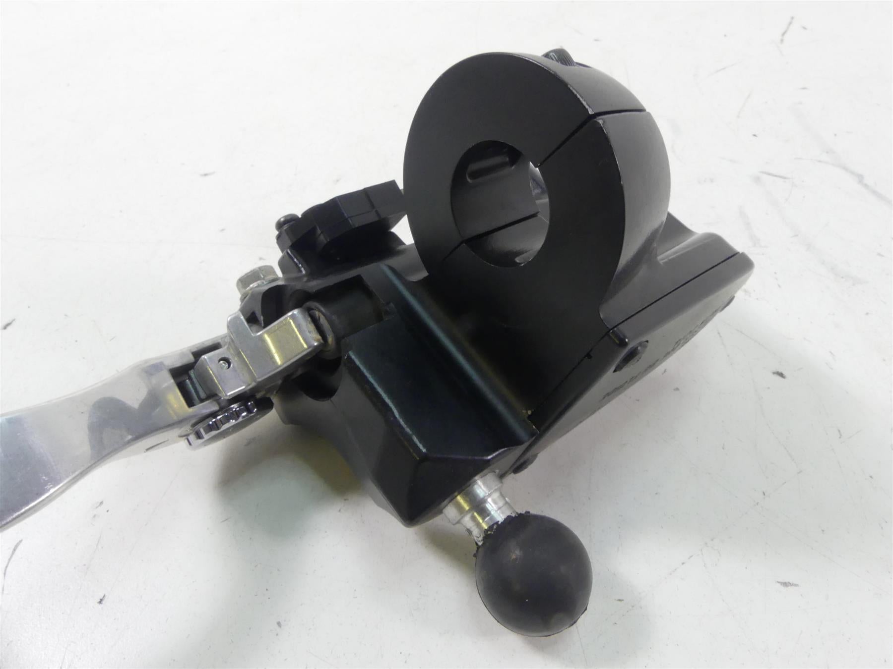 2011 Victory Vision Tour Front Brake Master Cylinder + Lever 1911378 1912685 {{ shop.shopifyCountryName }} - Mototech271