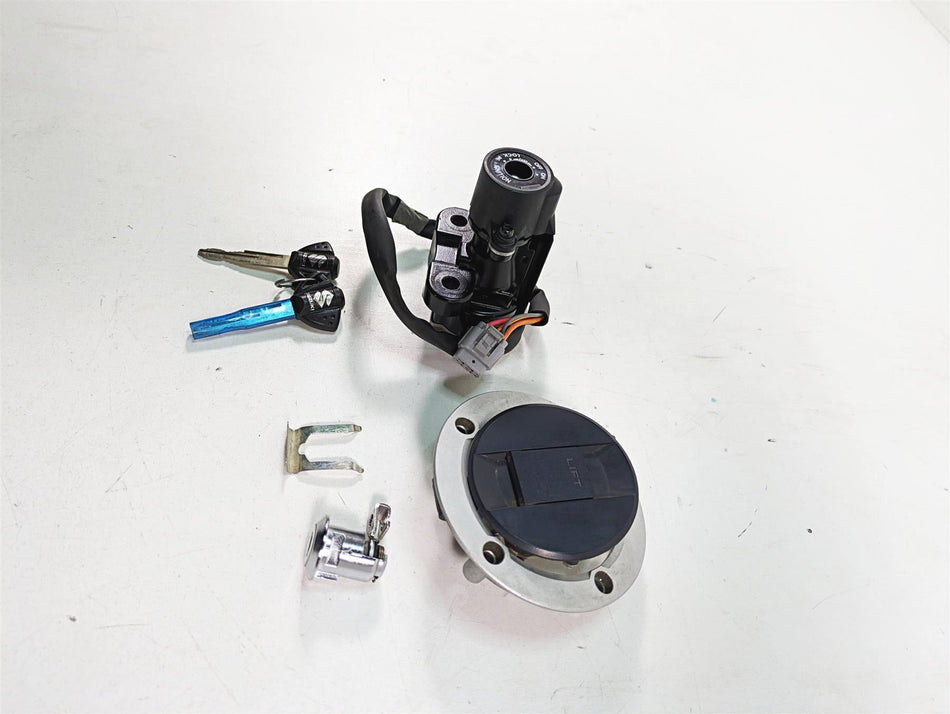2022 Suzuki GSXR 750 Ignition Switch Key Seat Lock Gas Cap Set 37100-41G11 {{ shop.shopifyCountryName }} - Mototech271