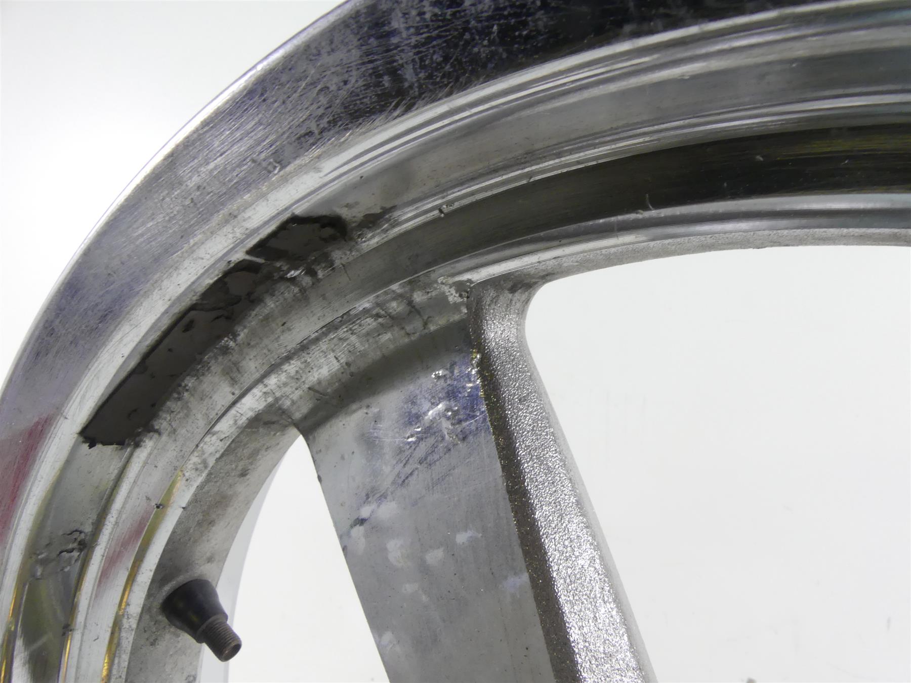 2014 Harley Sportster XL1200 C Rear Wheel Rim 5 Spoke 16x3 55019-11A {{ shop.shopifyCountryName }} - Mototech271