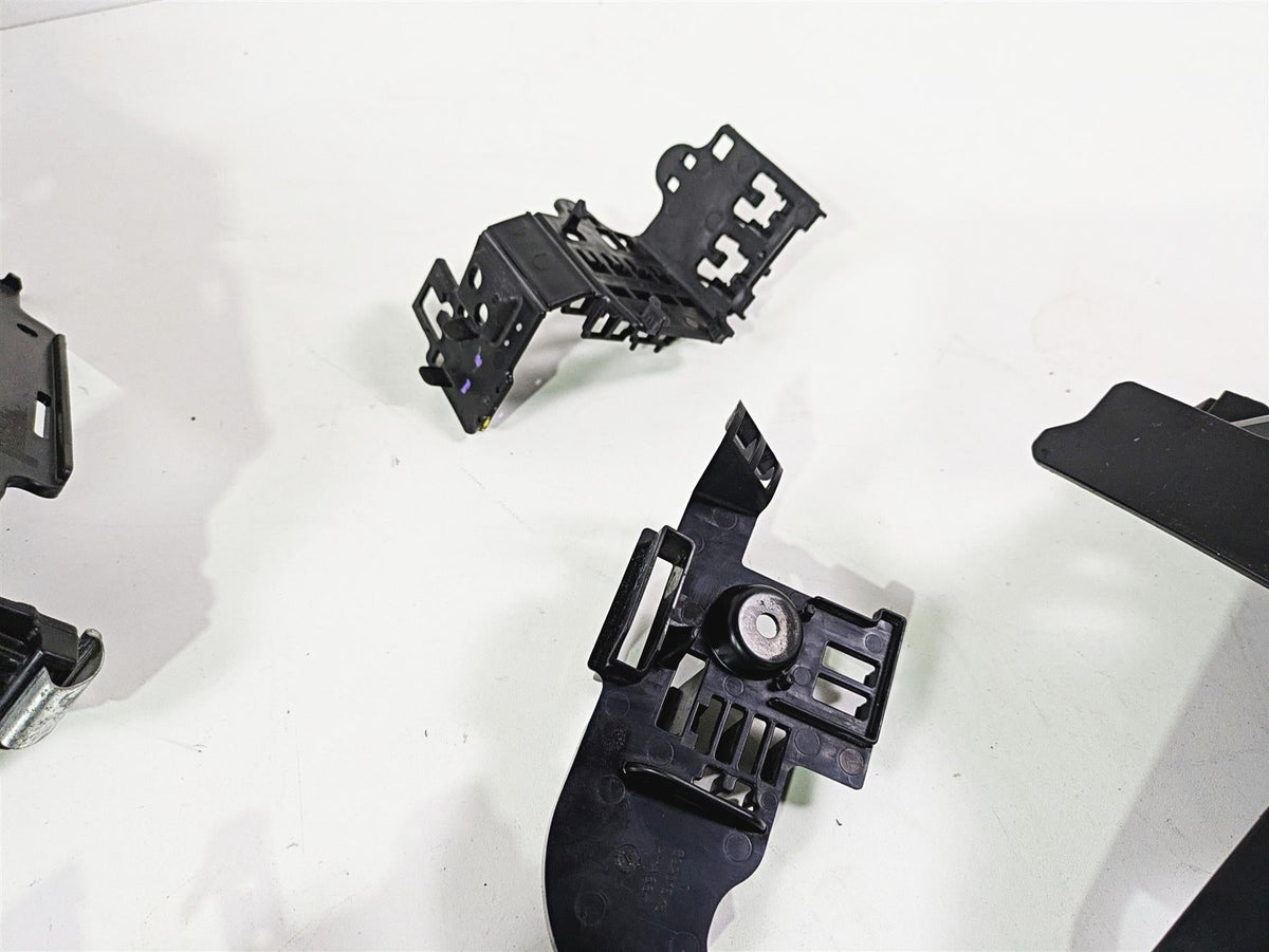 2020 Harley Softail FXST Standard Electrical Battery Carrier Set 69201632 {{ shop.shopifyCountryName }} - Mototech271