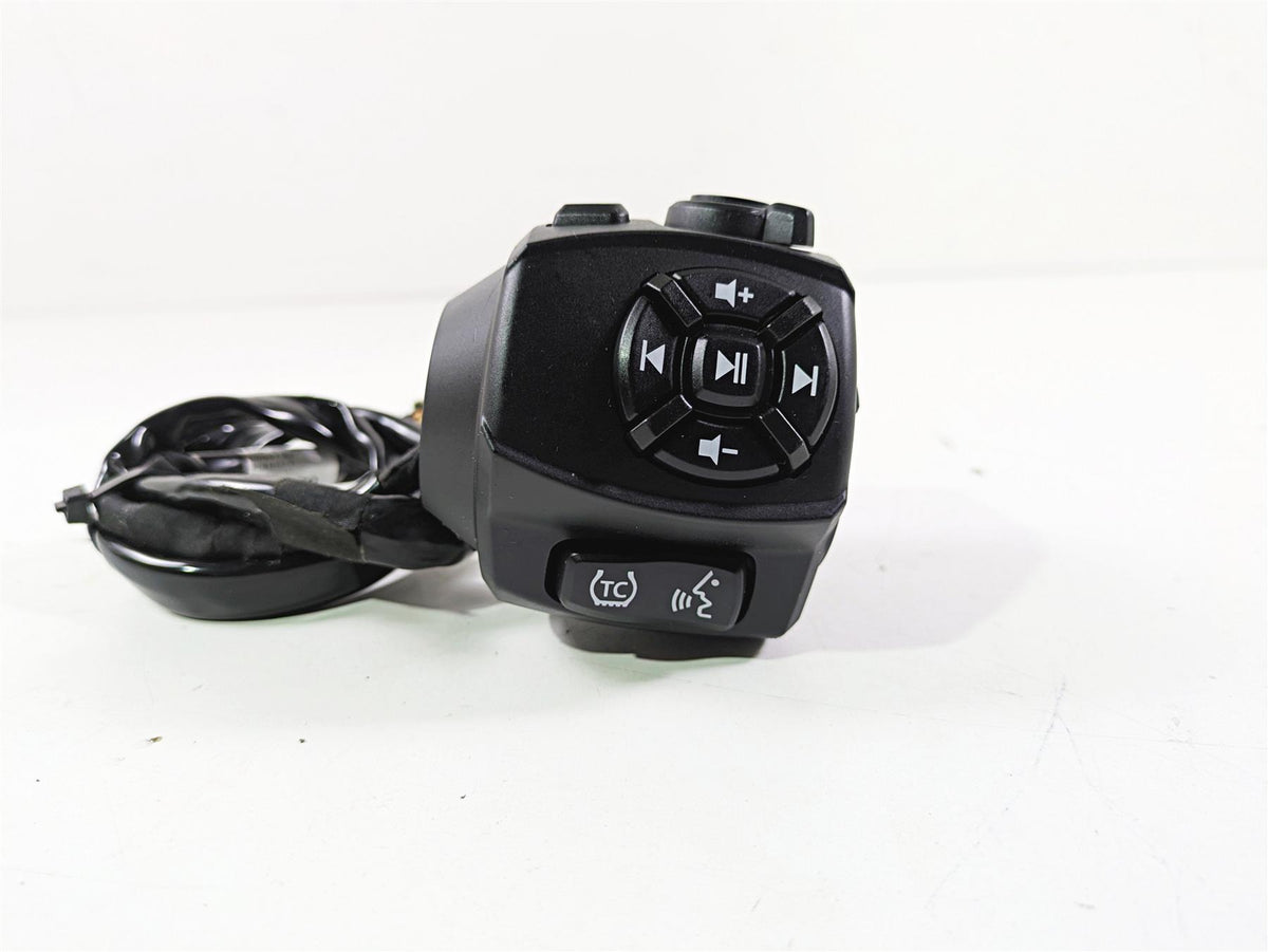 2024 Harley Sportster RH975 S Right Hand Control Switch 71500523A {{ shop.shopifyCountryName }} - Mototech271