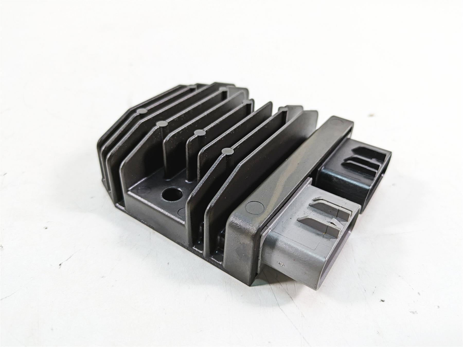 2016 Ducati Panigale 1299 S Rectifier Voltage Regulator 54040301B FH020AA {{ shop.shopifyCountryName }} - Mototech271
