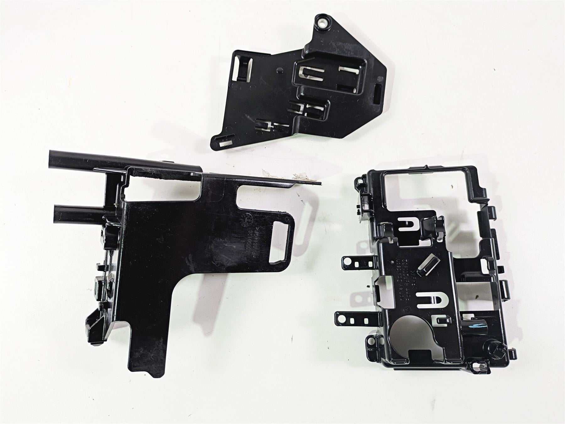 2020 Harley Softail FXST Standard Electrical Carrier Plastic Set 66000126 {{ shop.shopifyCountryName }} - Mototech271