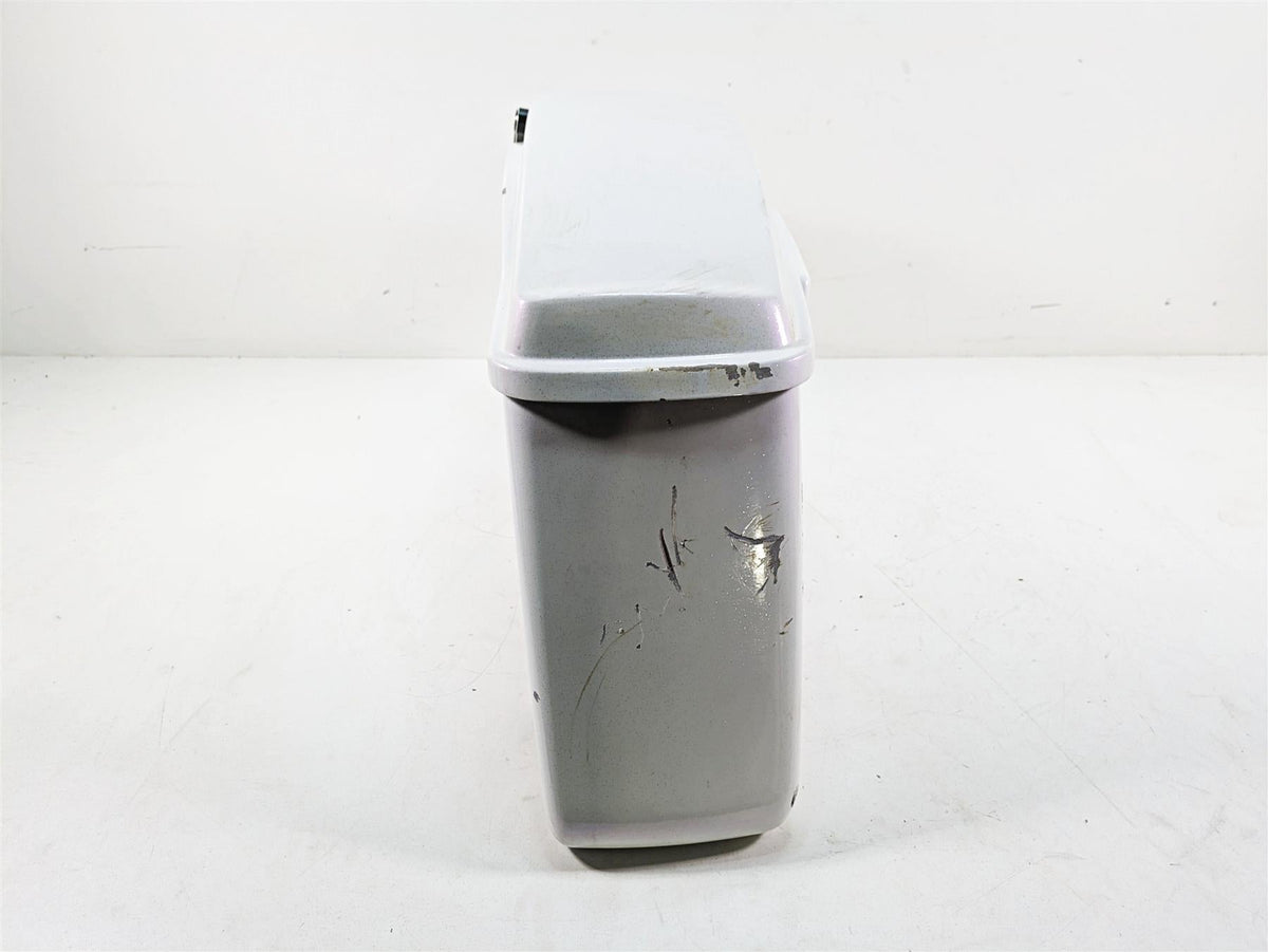 2019 Harley Touring FLHX Street Glide Right Saddlebag Saddle Bag 90200412 {{ shop.shopifyCountryName }} - Mototech271