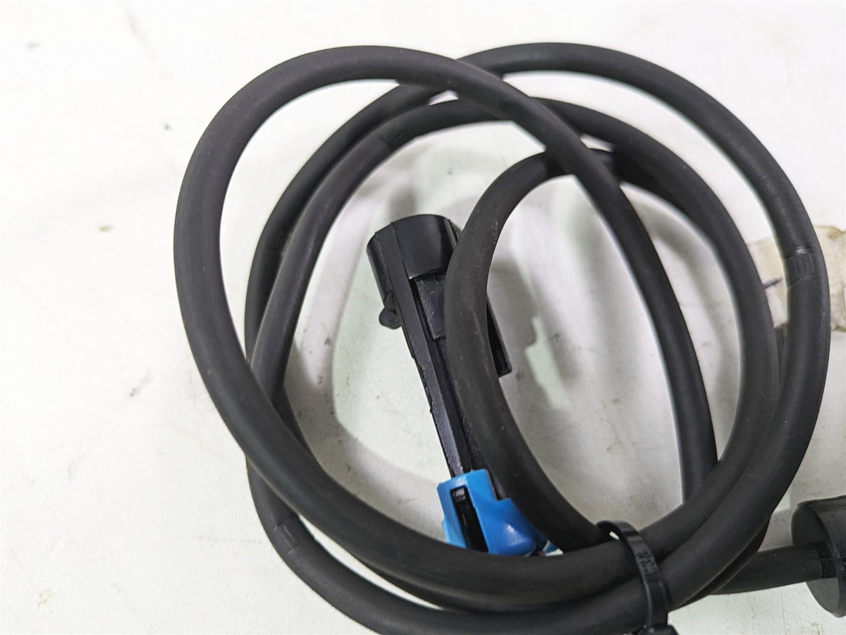 2018 Indian Chieftain Limited Front Abs Wheel Speed Sensor 4013251 {{ shop.shopifyCountryName }} - Mototech271