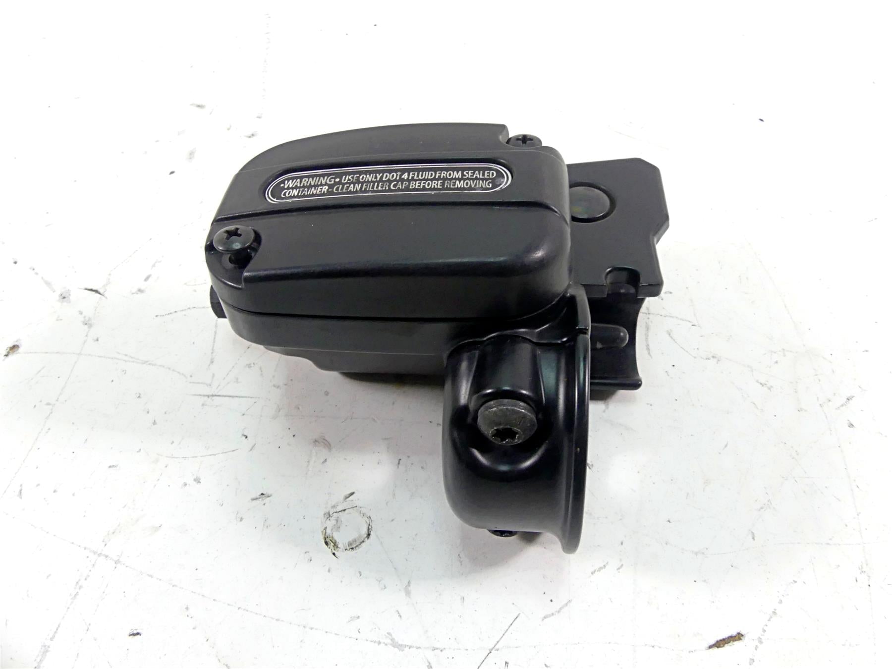 2015 Harley Davidson VRSCDX Night Rod Sp Front Brake Master Cylinder 44551-08F {{ shop.shopifyCountryName }} - Mototech271