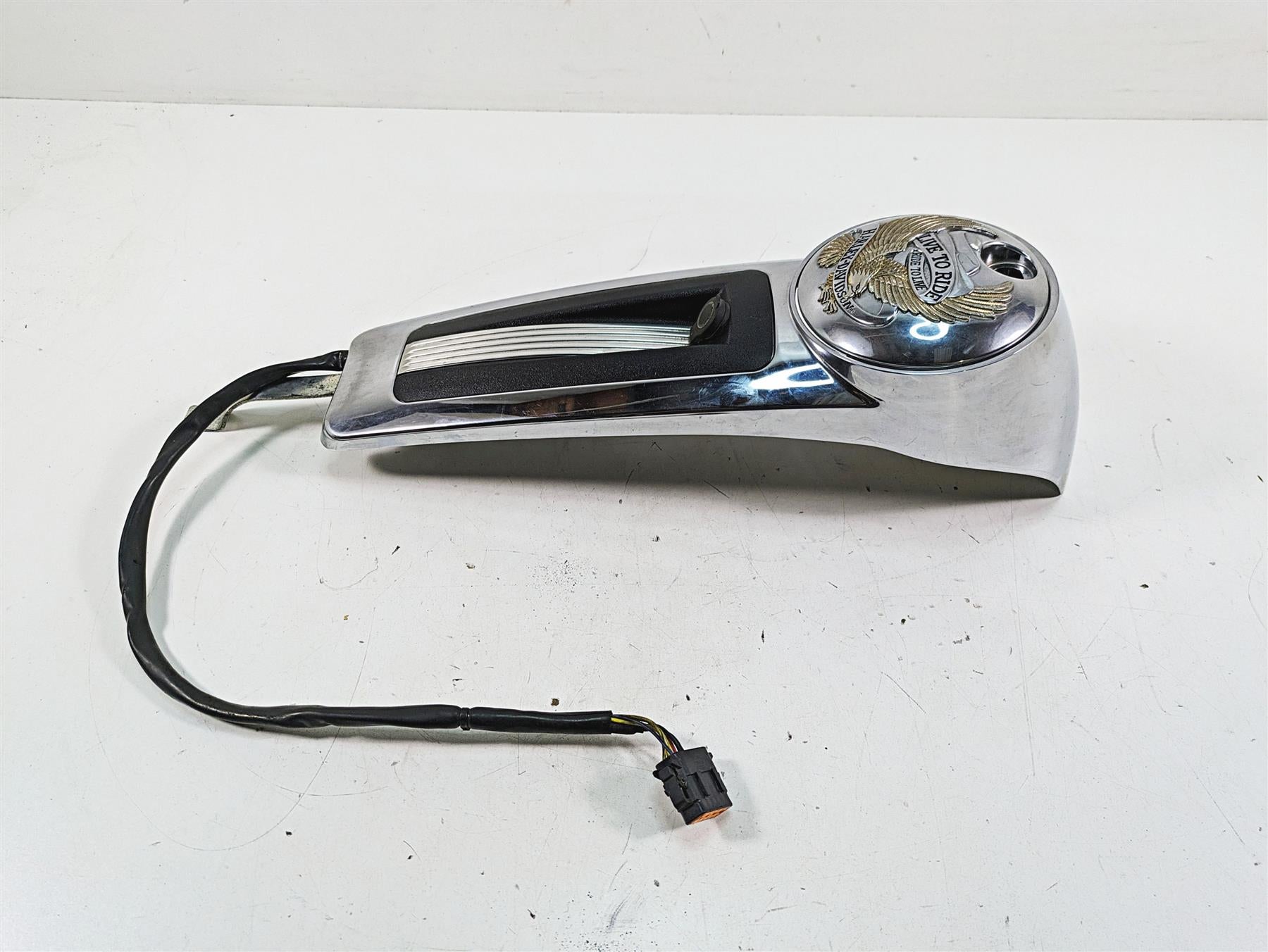 2010 Harley Touring FLHTCU Electra Glide Gas Tank Dash Cover Console 61270-08 {{ shop.shopifyCountryName }} - Mototech271