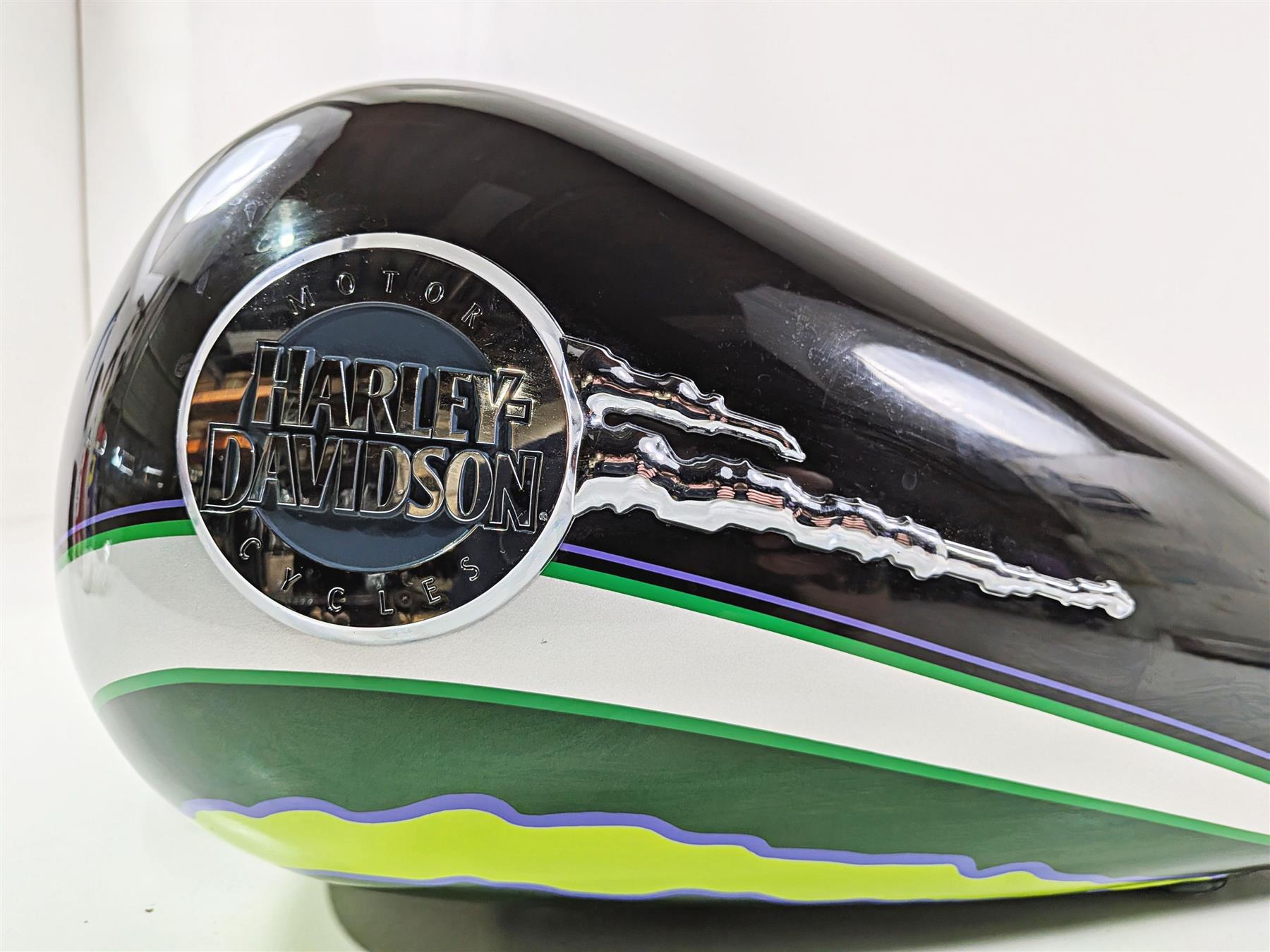 2006 Harley Touring FLHTCU SE CVO Electra Glide Fuel Tank Majestic 61356-03-Mototech271