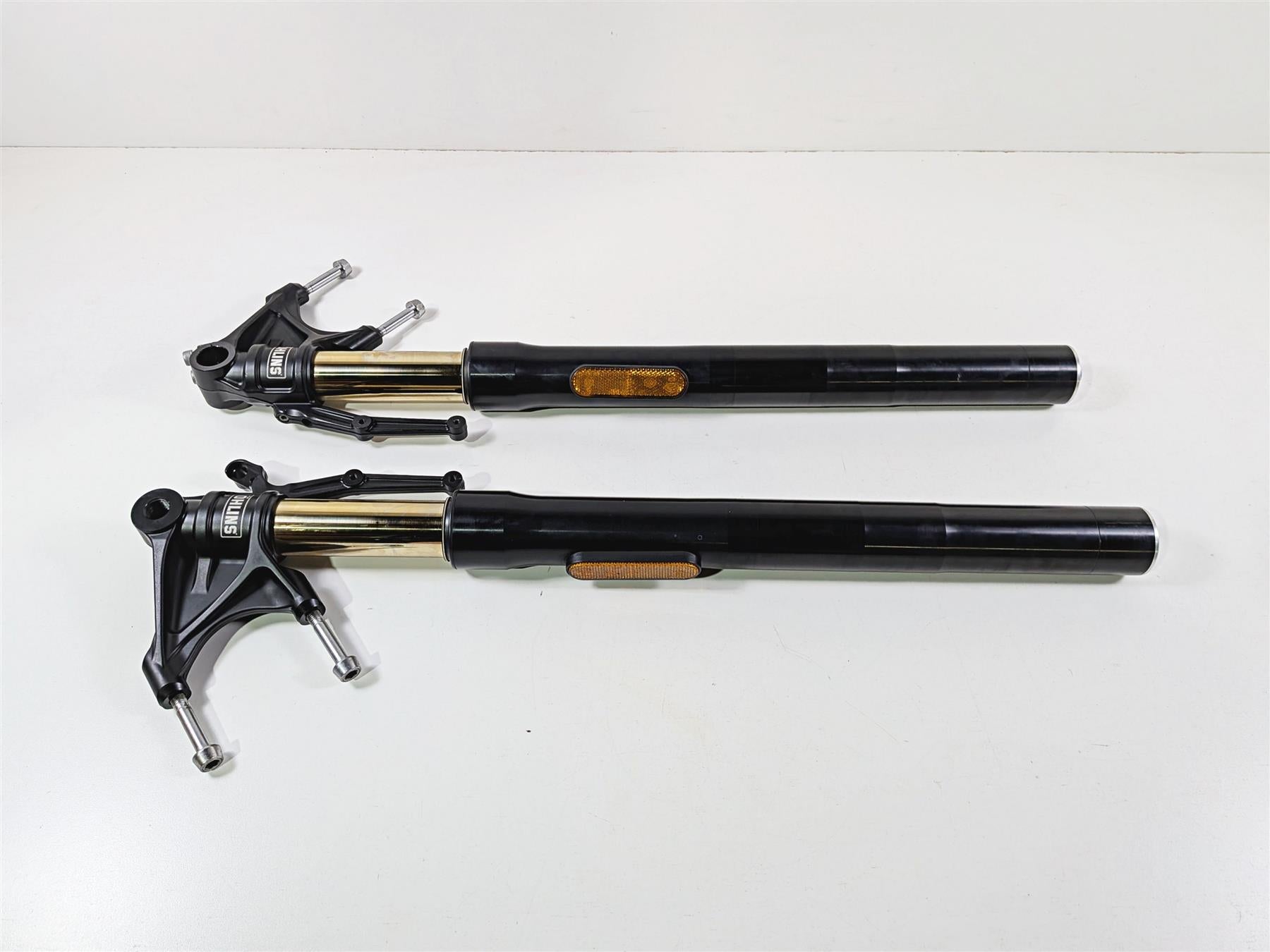 2019 Triumph Speed Triple RS 1050 Black Ohlins Front Fork Legs T2044034 T2044036 {{ shop.shopifyCountryName }} - Mototech271