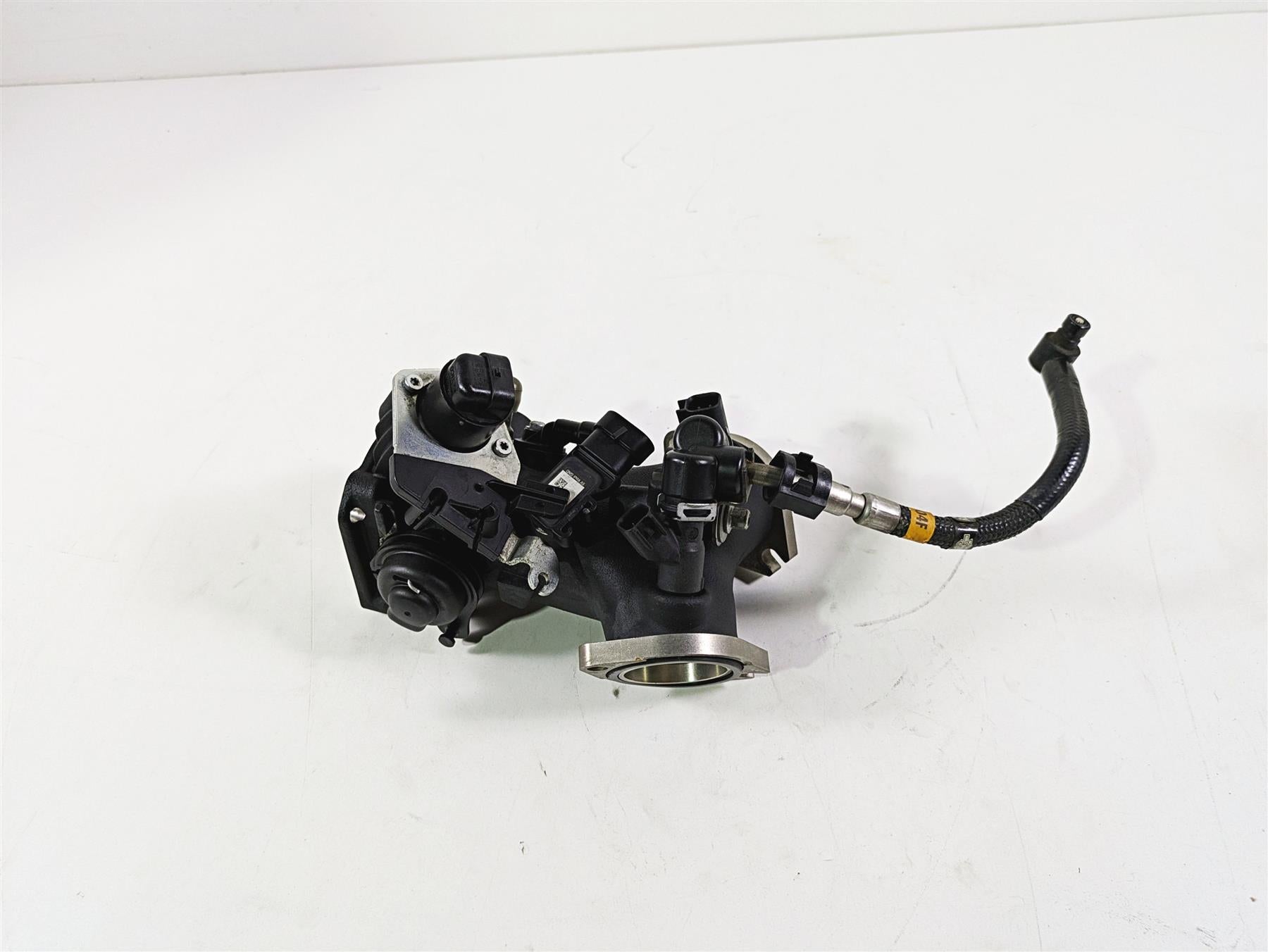 2014 Harley FXDL Dyna Low Rider Throttle Body Fuel Injectors 27708-10A 27618-06A {{ shop.shopifyCountryName }} - Mototech271
