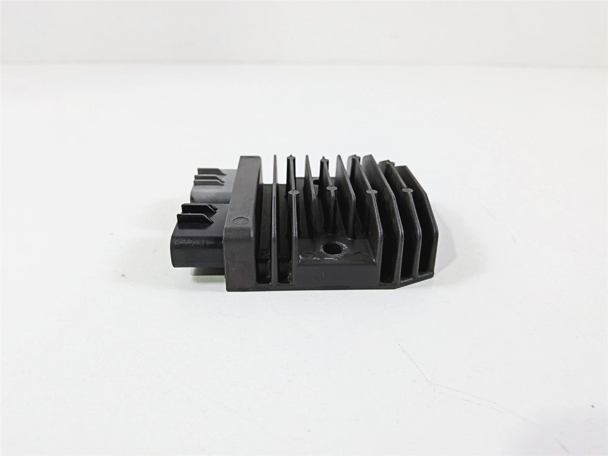 2019 Triumph Speed Triple RS 1050 Rectifier Voltage Regulator T1300675 FH020AA {{ shop.shopifyCountryName }} - Mototech271