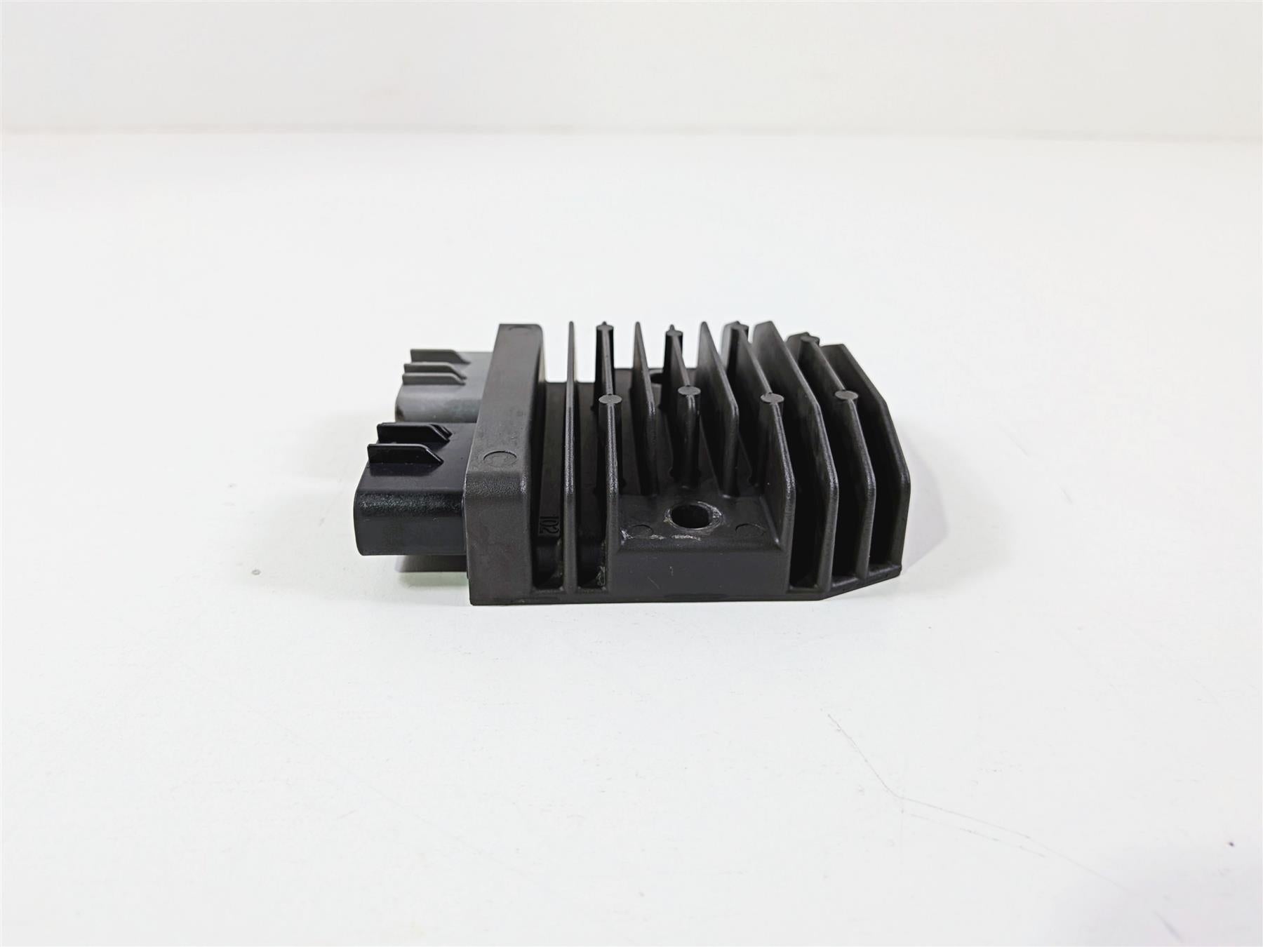 2019 Triumph Speed Triple RS 1050 Rectifier Voltage Regulator T1300675 FH020AA {{ shop.shopifyCountryName }} - Mototech271