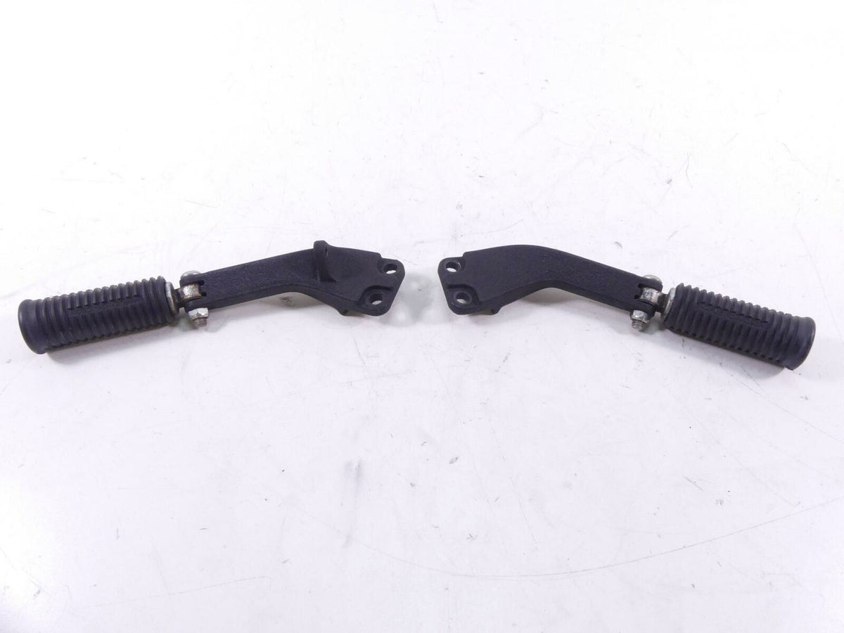 2008 Harley FXDF Dyna Fat Bob Rear Footpeg Foot Peg Rest Set 49230-06 49224-06A {{ shop.shopifyCountryName }} - Mototech271