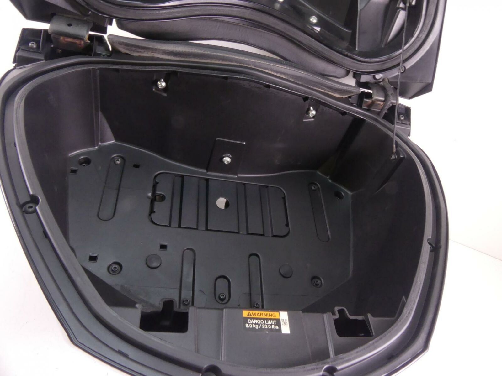 2010 Victory Vision Tour Rear Trunk Top Case Tour Pack Backrest + Mount 1016281 {{ shop.shopifyCountryName }} - Mototech271
