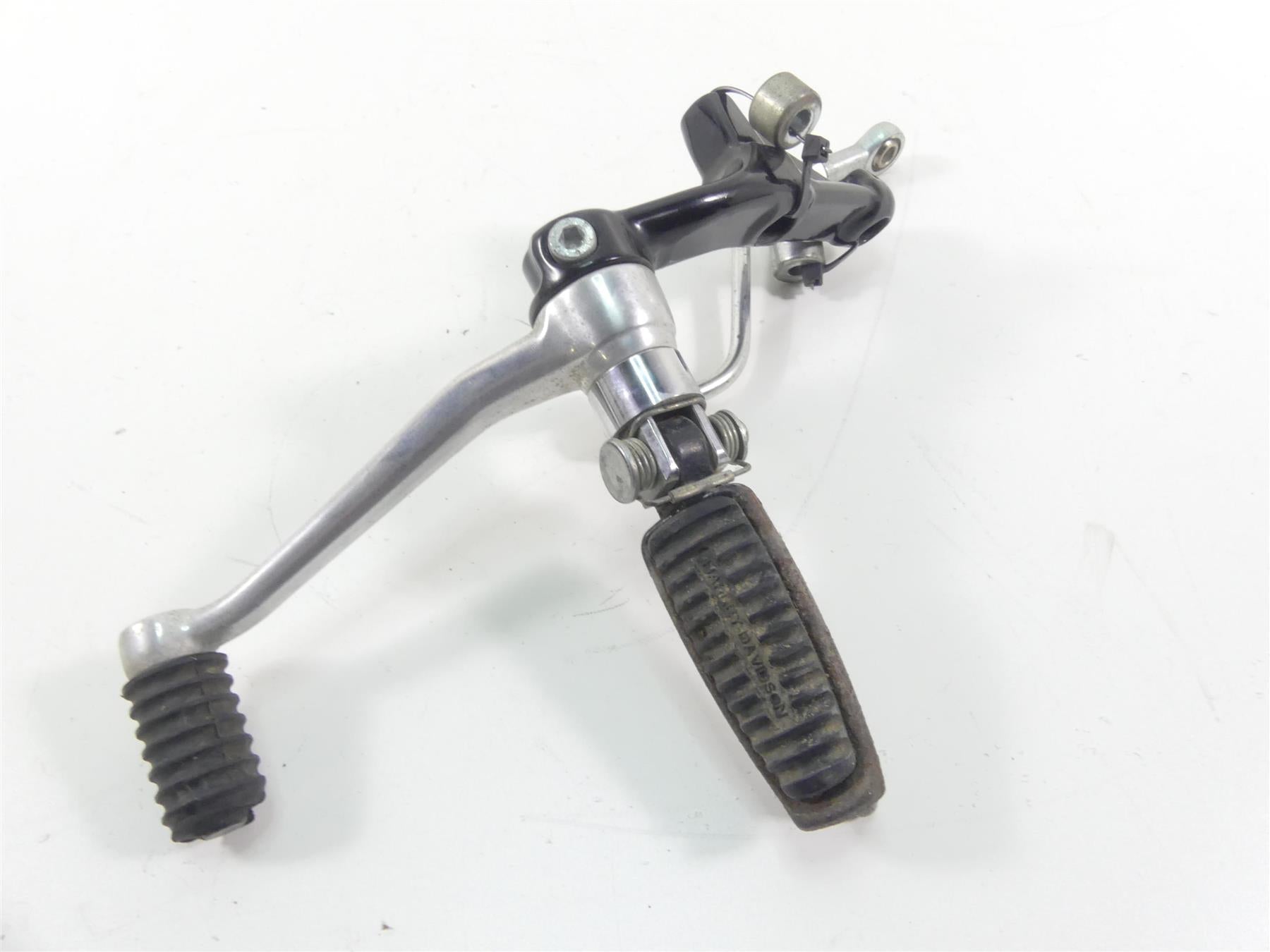 2006 Harley VRSCD Night Rod Left Front Footpeg + Shift Lever & Links 51091-06BK {{ shop.shopifyCountryName }} - Mototech271