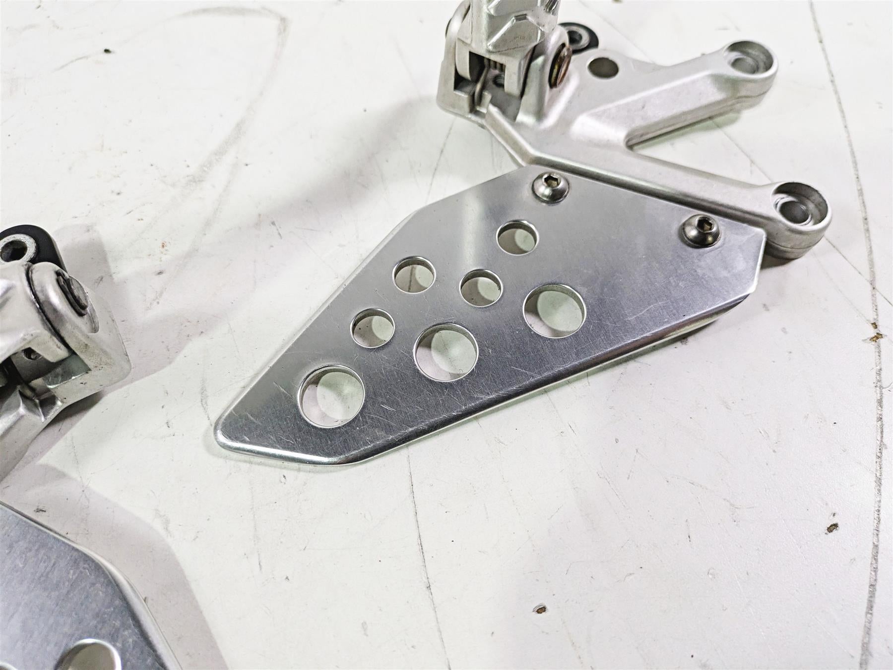 2008 Aprilia RSVR 1000 Factory Front Left Right Foot Peg Set AP8154069 AP8154070 {{ shop.shopifyCountryName }} - Mototech271