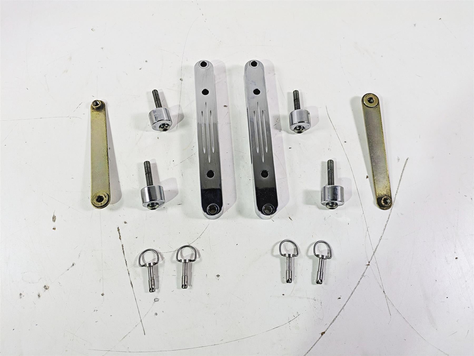 2004 Harley Softail FLSTF Fat Boy Saddlebag Quick Connect Mount Kit {{ shop.shopifyCountryName }} - Mototech271