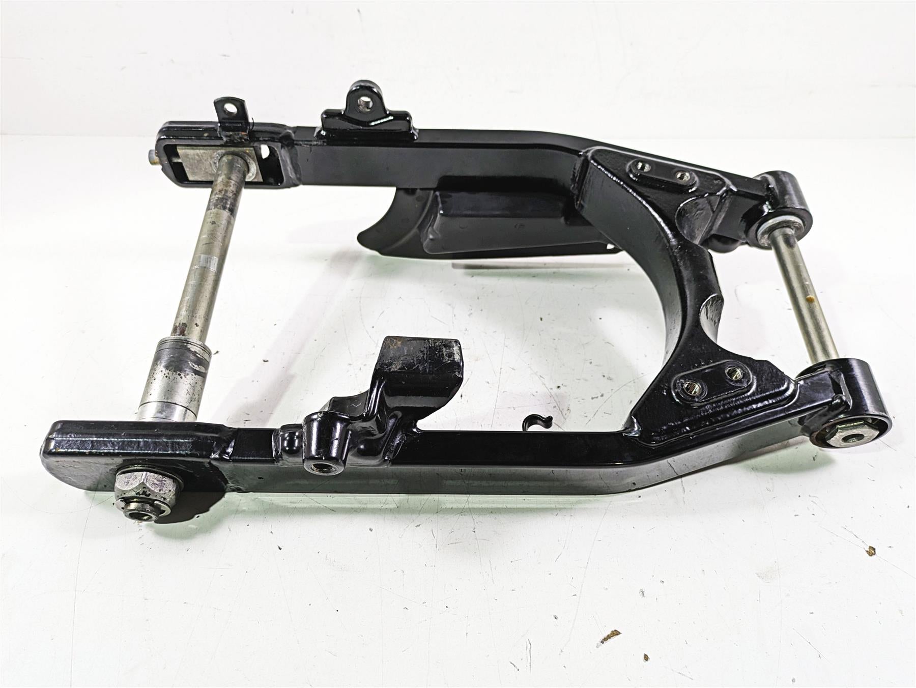 2013 Harley FXDWG Dyna Wide Glide Rear Swingarm & Belt Guards 47820-10 {{ shop.shopifyCountryName }} - Mototech271