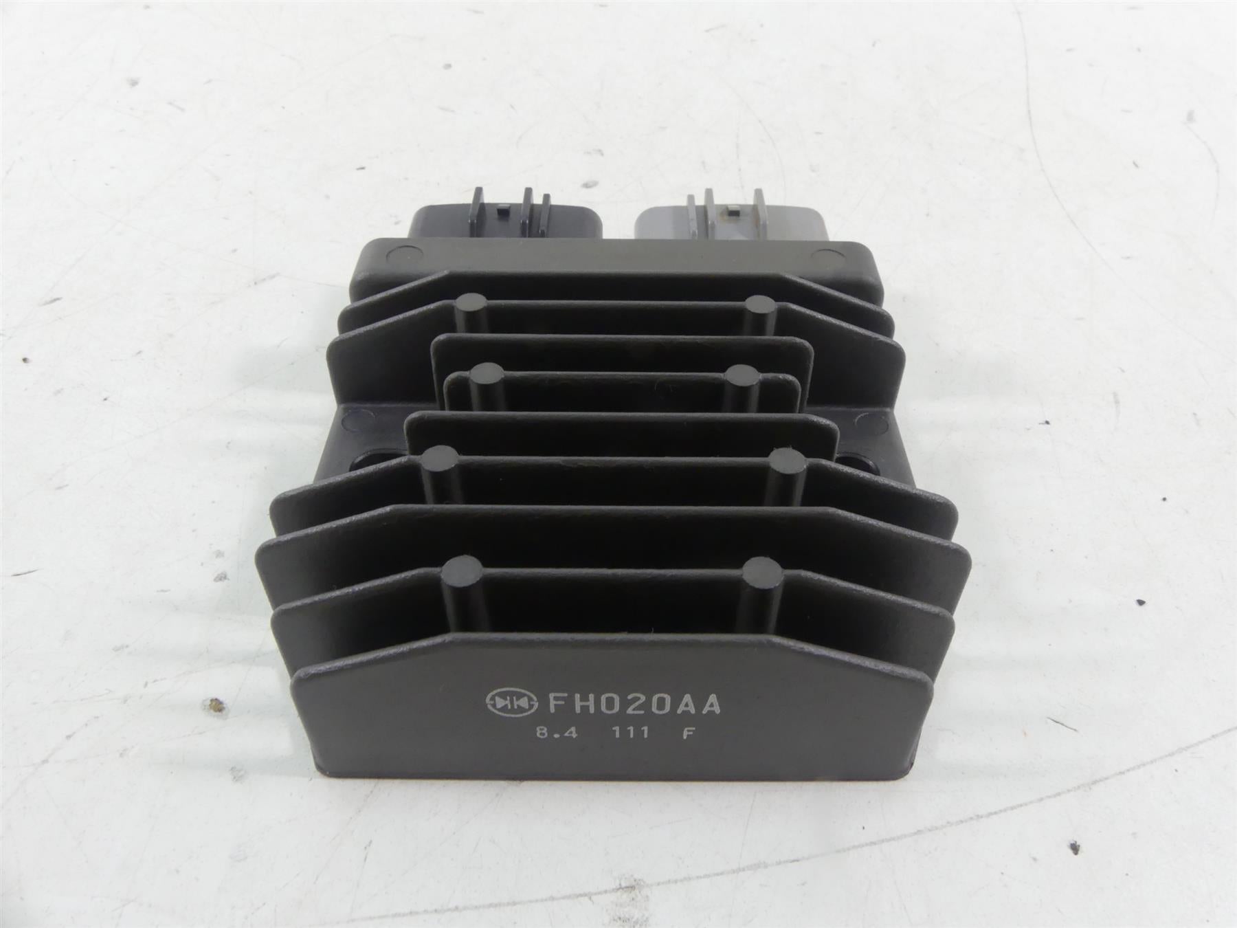 2019 Triumph Street Triple 765R Rectifier Voltage Regulator T1300675 {{ shop.shopifyCountryName }} - Mototech271