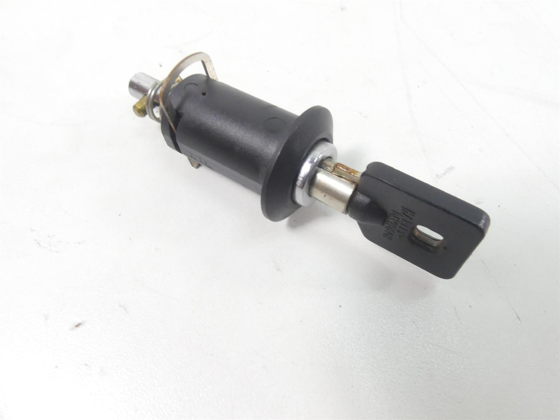2007 Harley FLHTCU SE2 CVO Electra Glide Ignition Key Lock Set 71530-03C {{ shop.shopifyCountryName }} - Mototech271