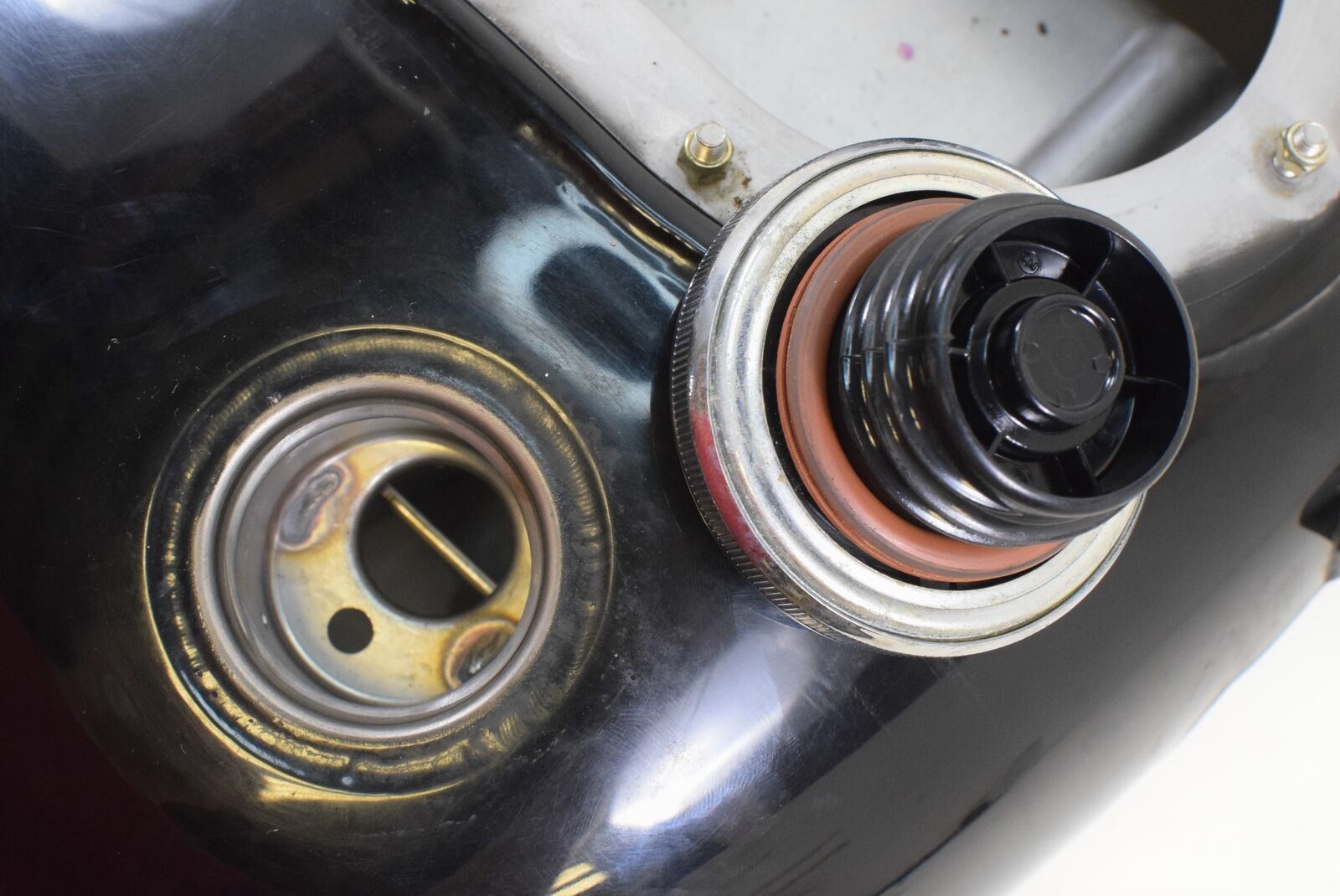 2015 Indian 111ci Roadmaster Fuel Gas Petrol Tank Reservoir Dents 1018972 {{ shop.shopifyCountryName }} - Mototech271