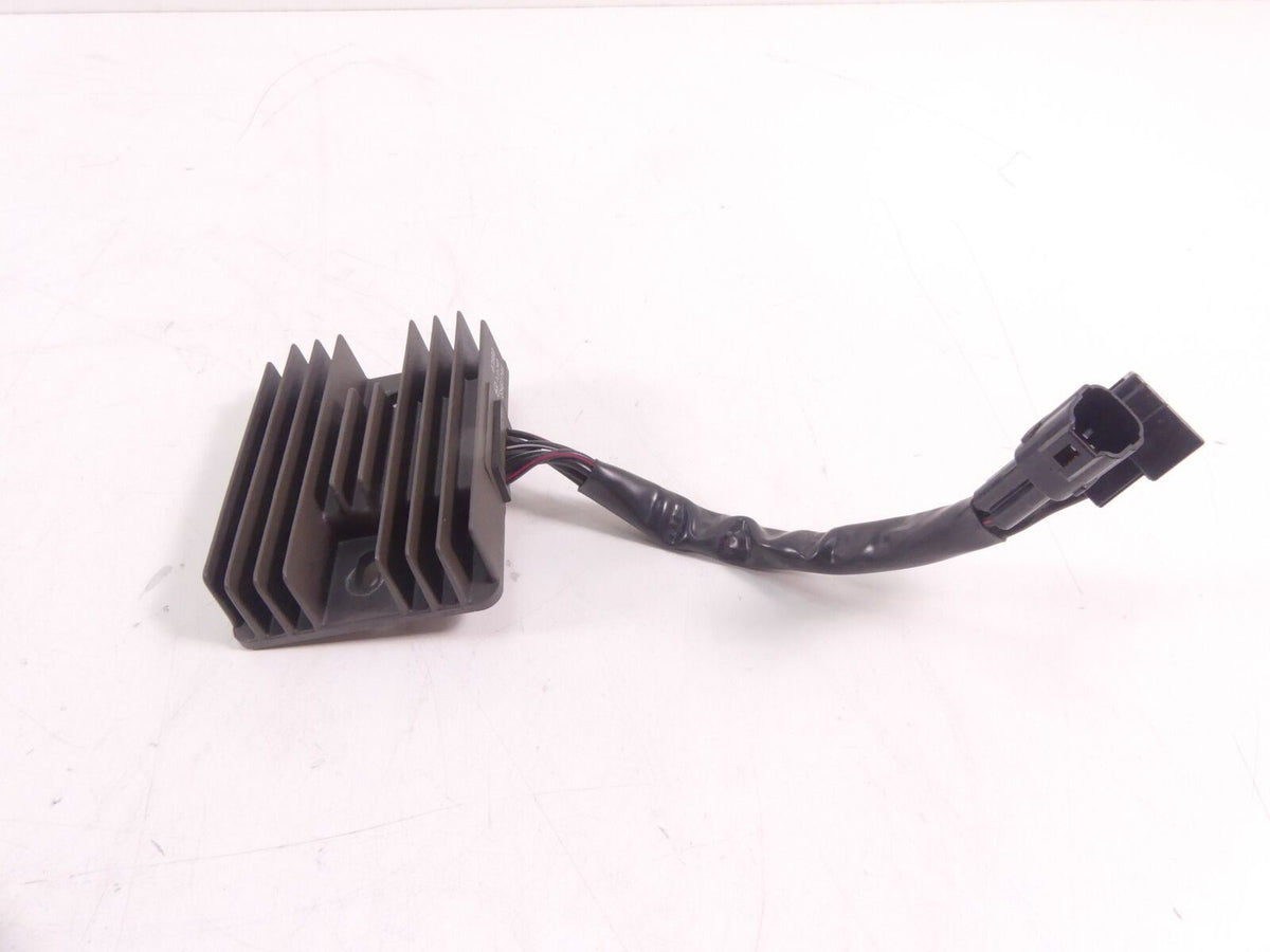 2018 Suzuki GSXR750 Rectifier Voltage Regulator 32800-47H00 {{ shop.shopifyCountryName }} - Mototech271