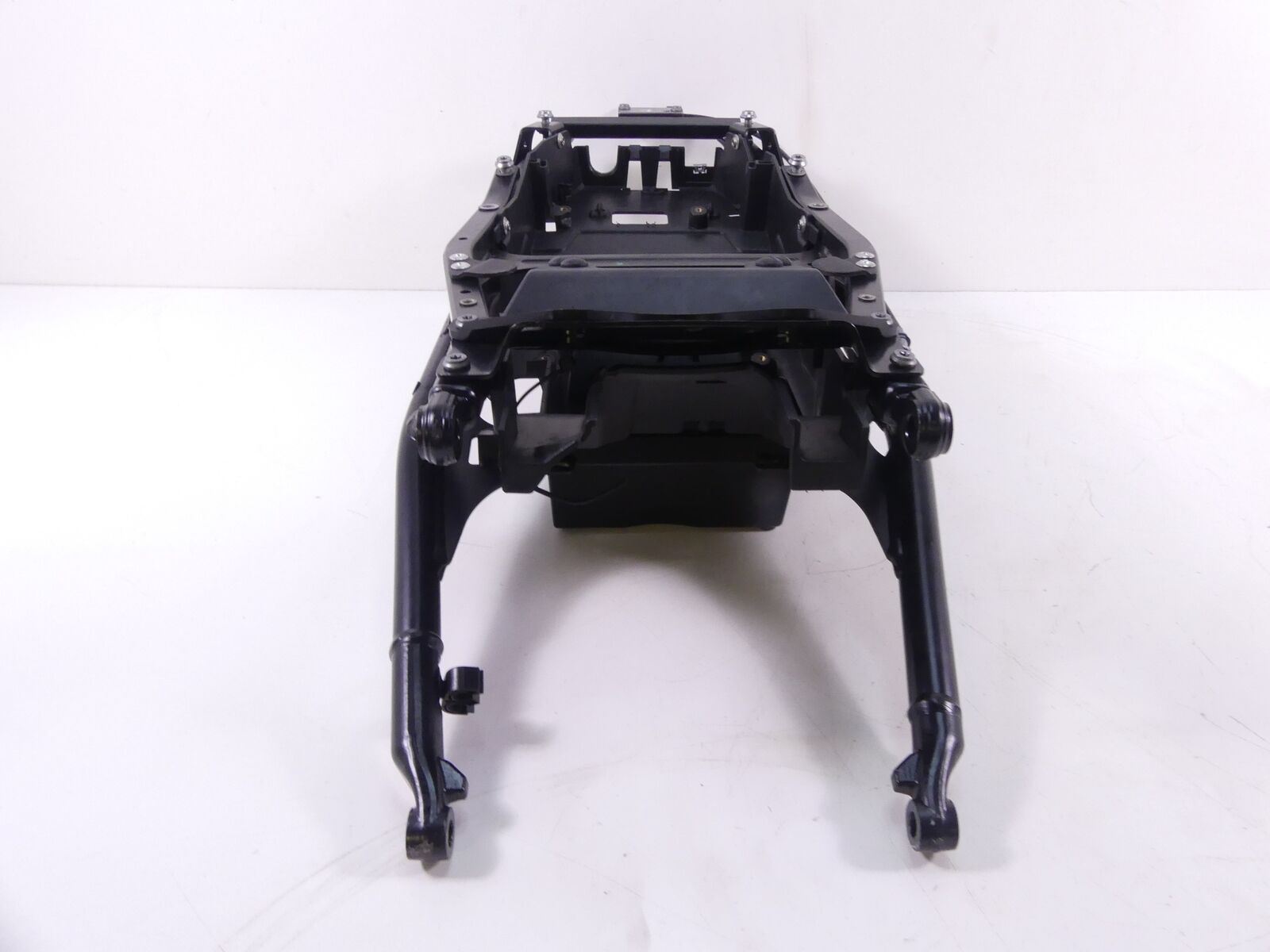 2020 BMW F900 R F900R K83 Straight Subframe Sub Frame 8404202 {{ shop.shopifyCountryName }} - Mototech271