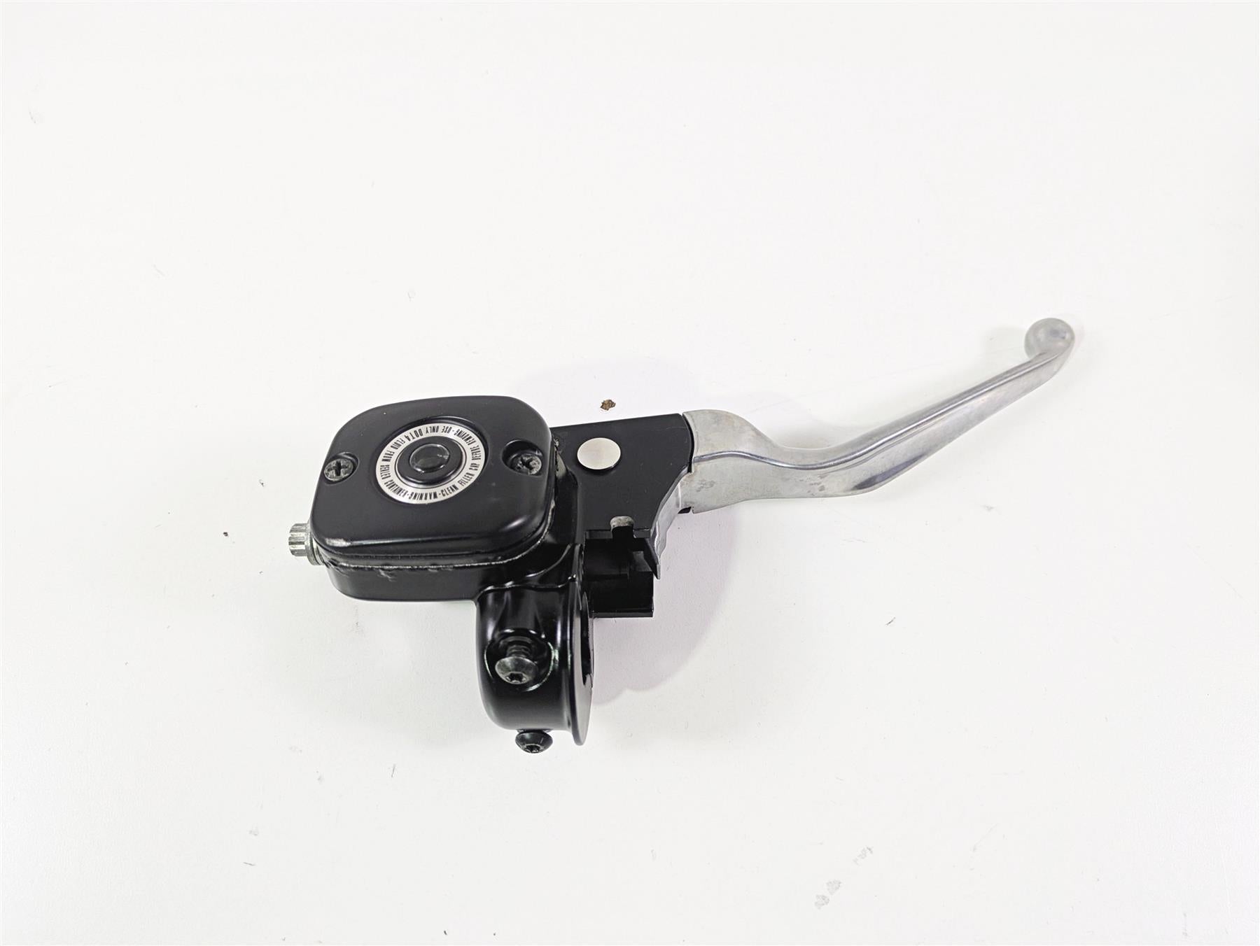 2014 Harley FXDF Dyna Fat Bob Front Brake Master Cylinder 11/16 45170-08F {{ shop.shopifyCountryName }} - Mototech271